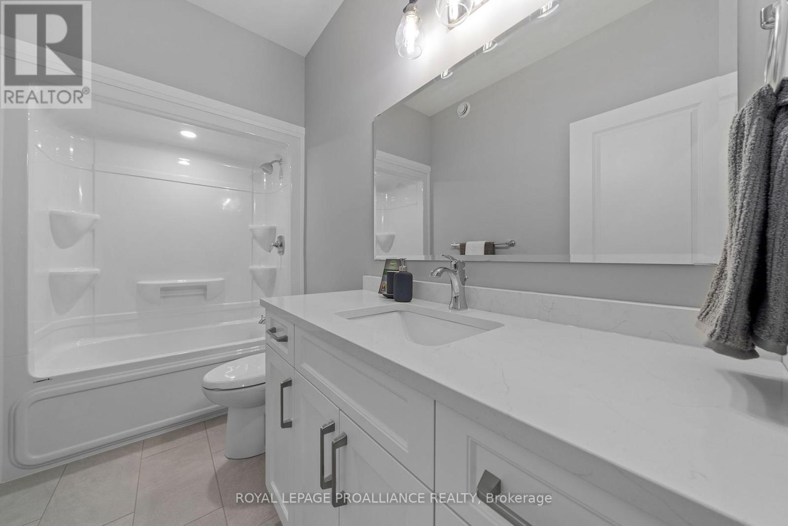 5 MACKENZIE JOHN CRESCENT - 26