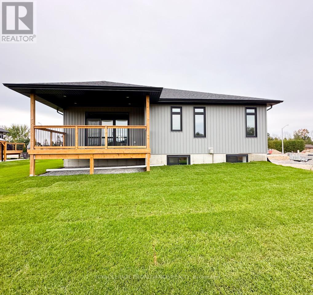 5 MACKENZIE JOHN CRESCENT - 46