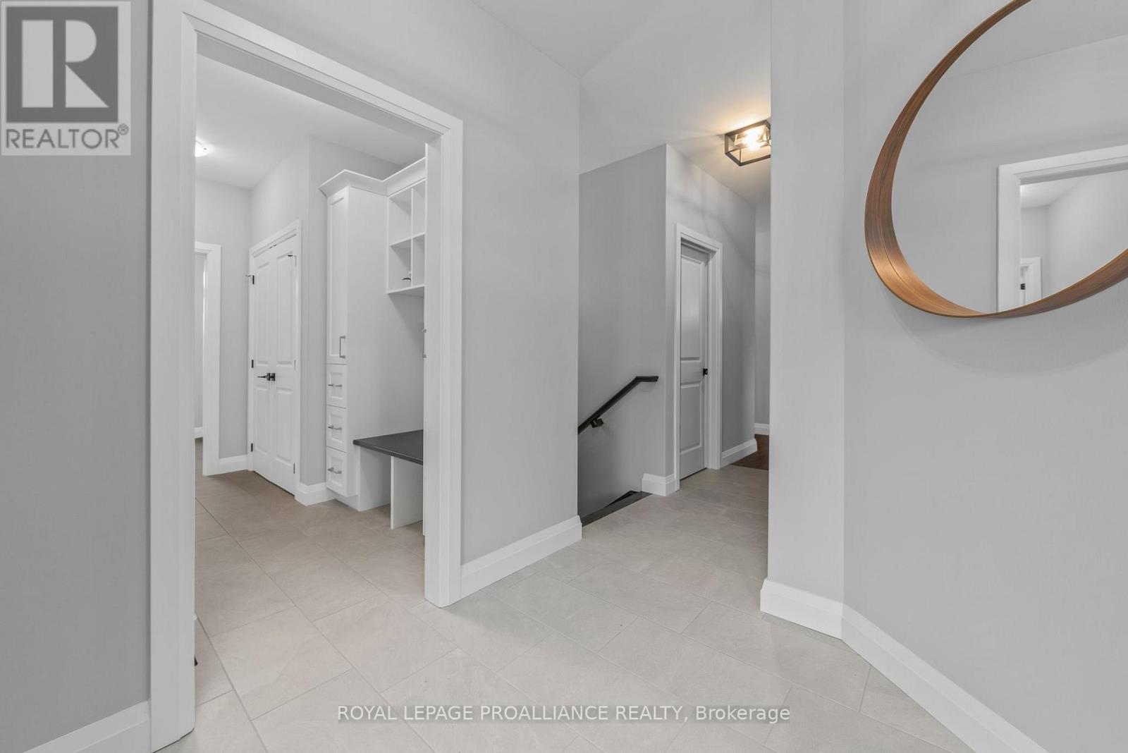 5 MACKENZIE JOHN CRESCENT - 6