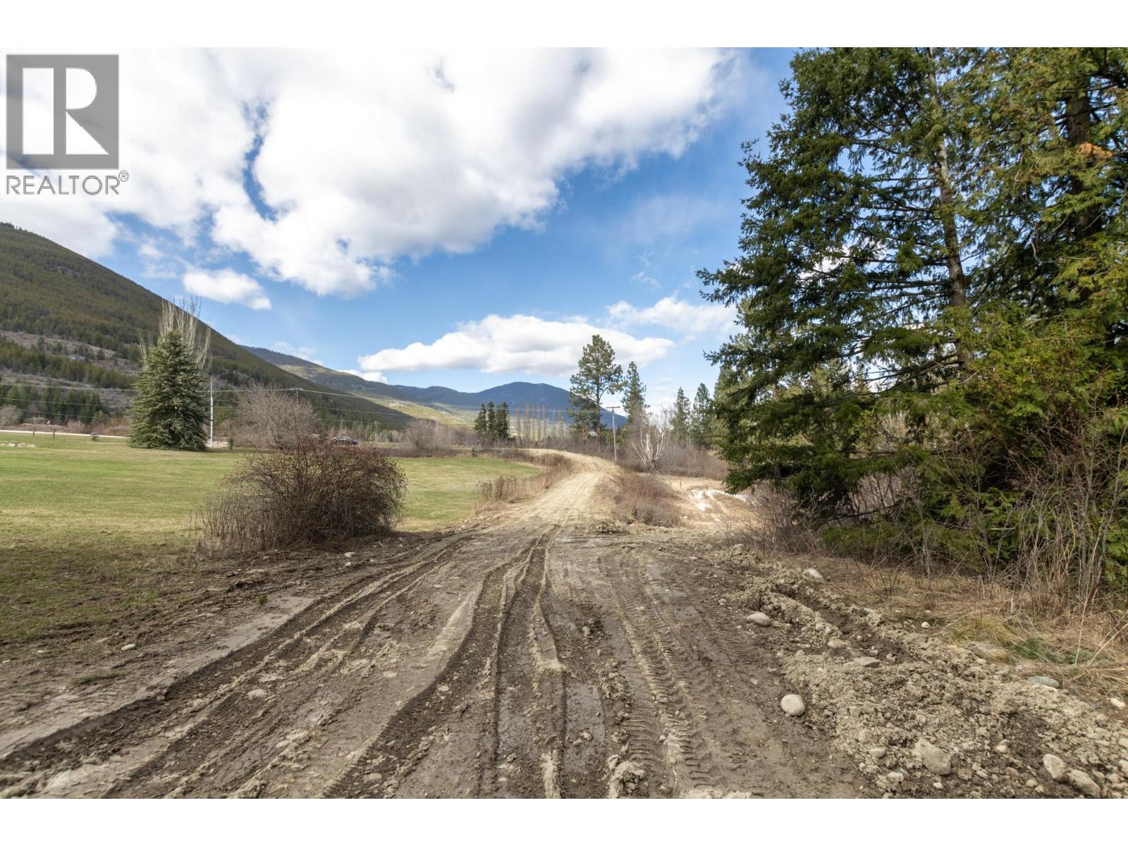 1500 Street SW, Salmon Arm