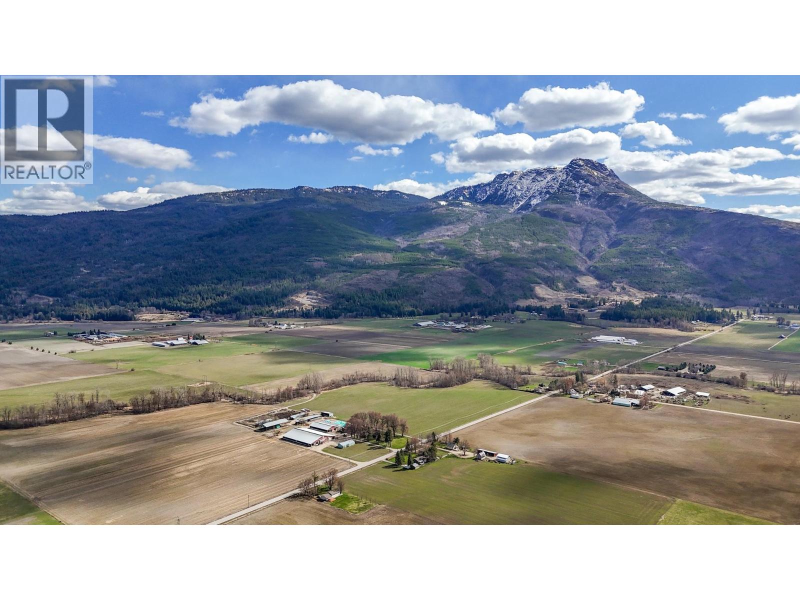 1500 Street SW, Salmon Arm