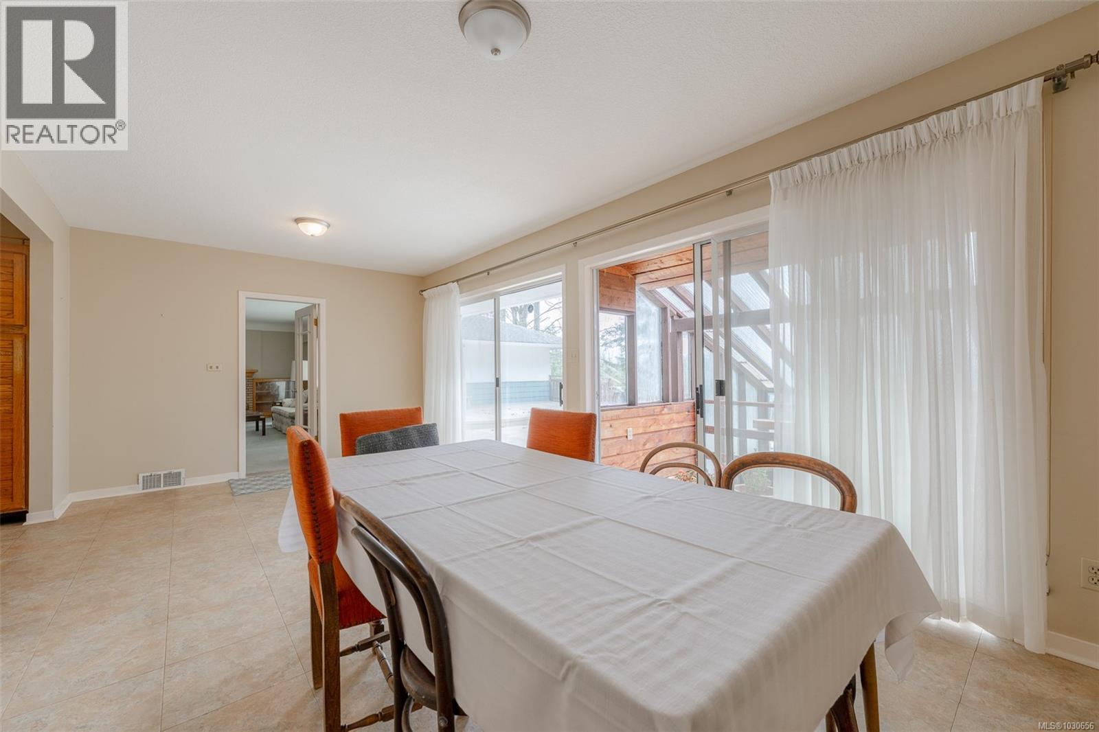 1850 ALBERNI HWY - 12