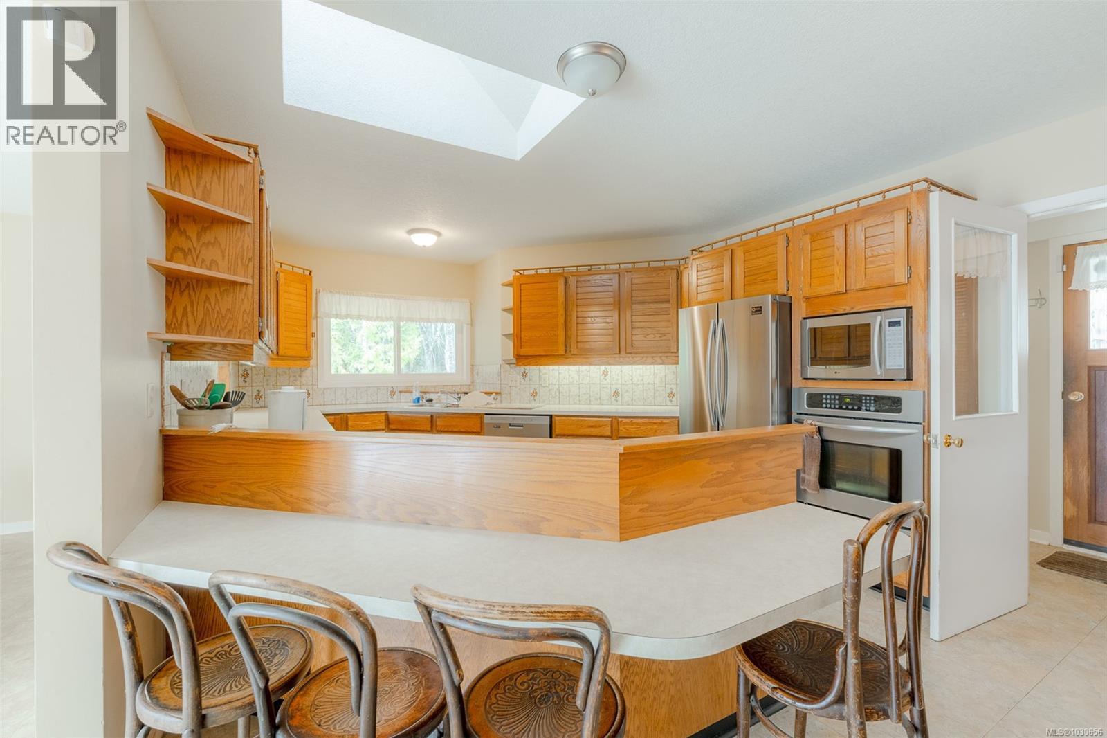 1850 ALBERNI HWY - 9