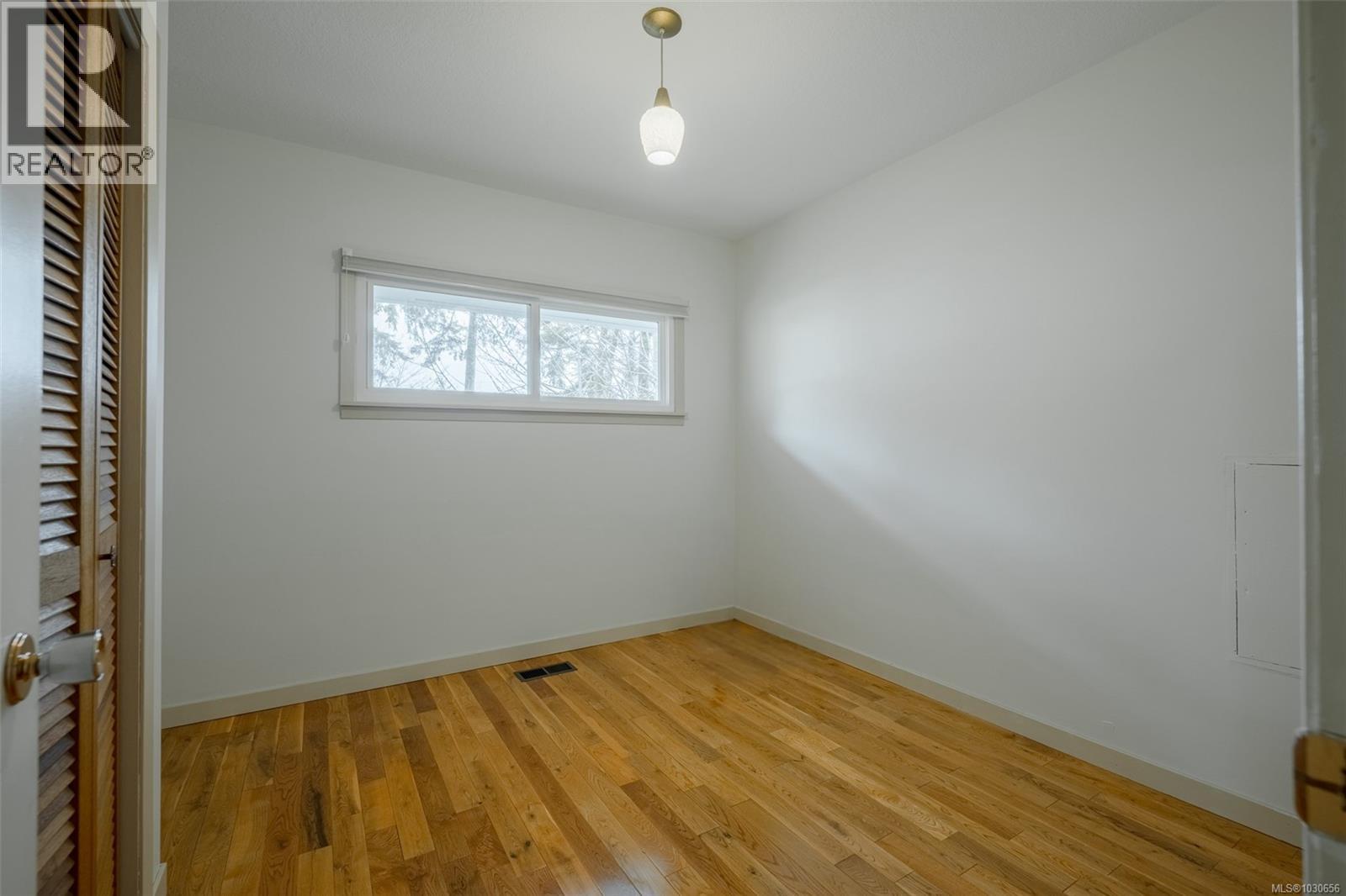 1850 ALBERNI HWY - 26