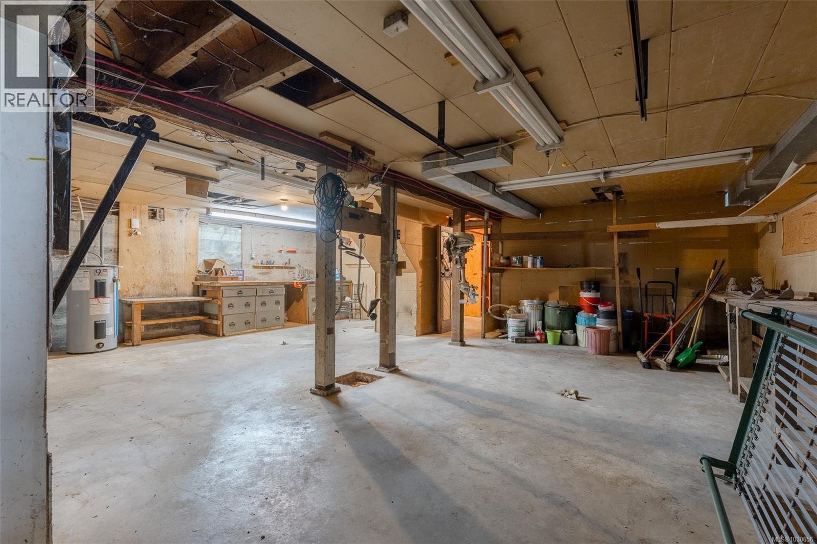 1850 Alberni Hwy - 40