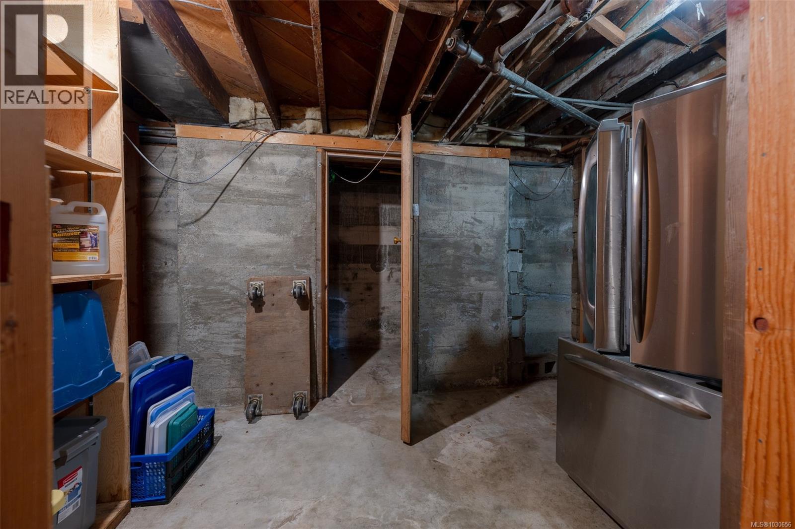 1850 ALBERNI HWY - 42