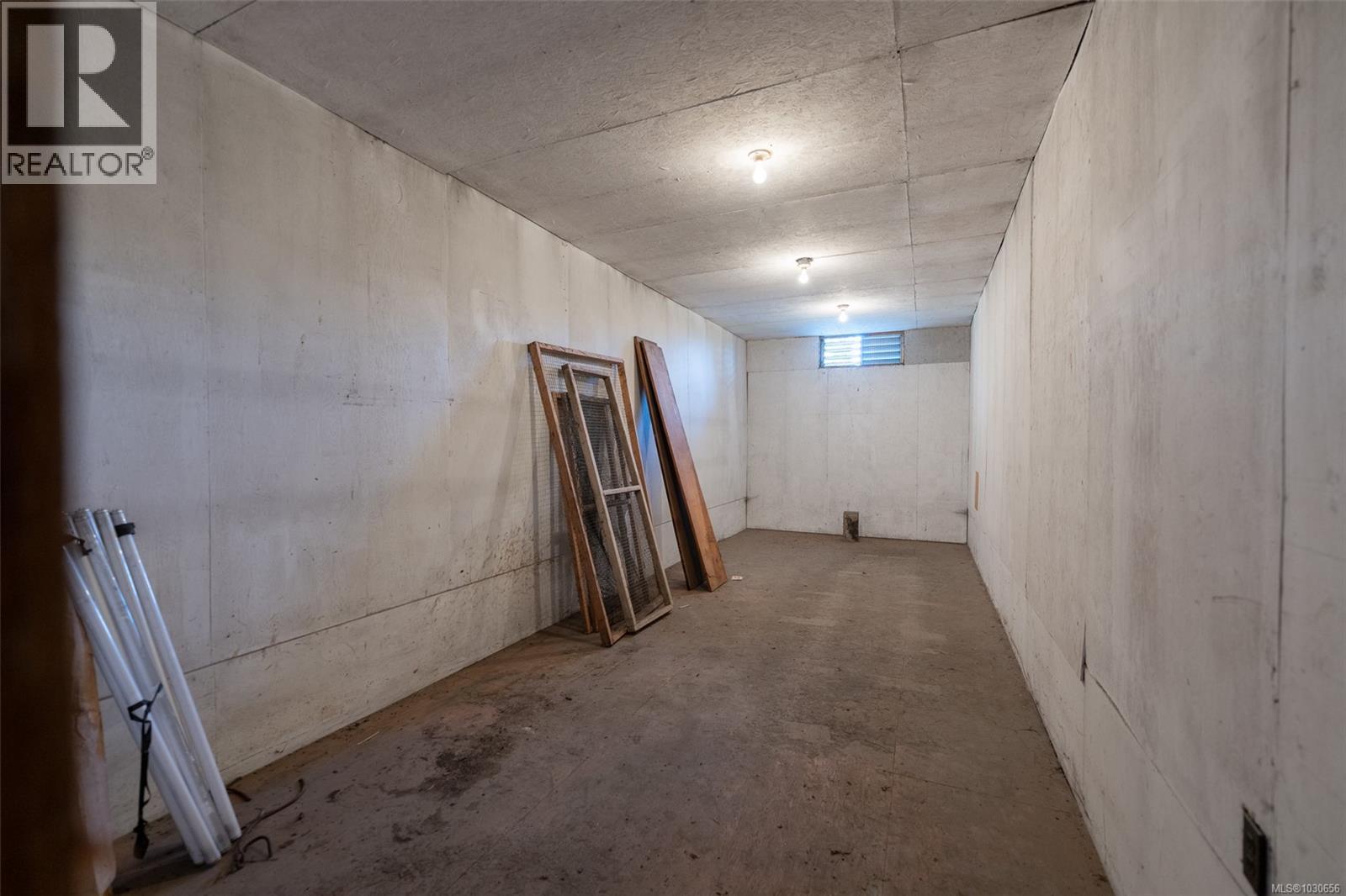 1850 ALBERNI HWY - 59