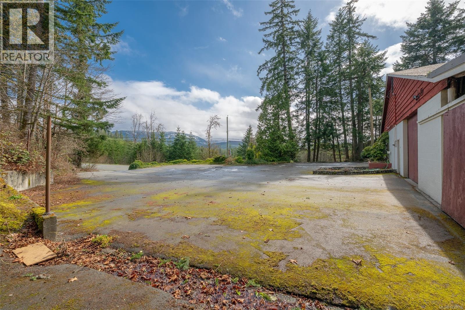 1850 ALBERNI HWY - 50