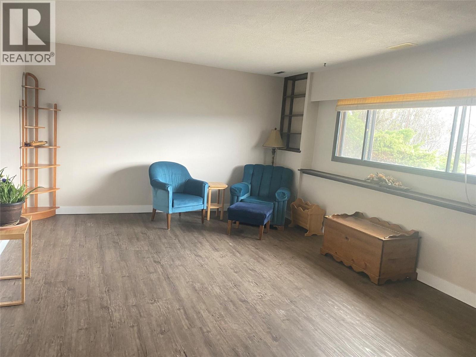 2900 PROSPECT DRIVE - 16