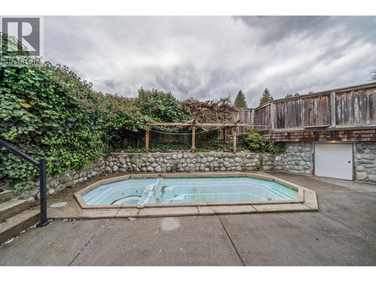 360 SEAFORTH CRESCENT, Coquitlam