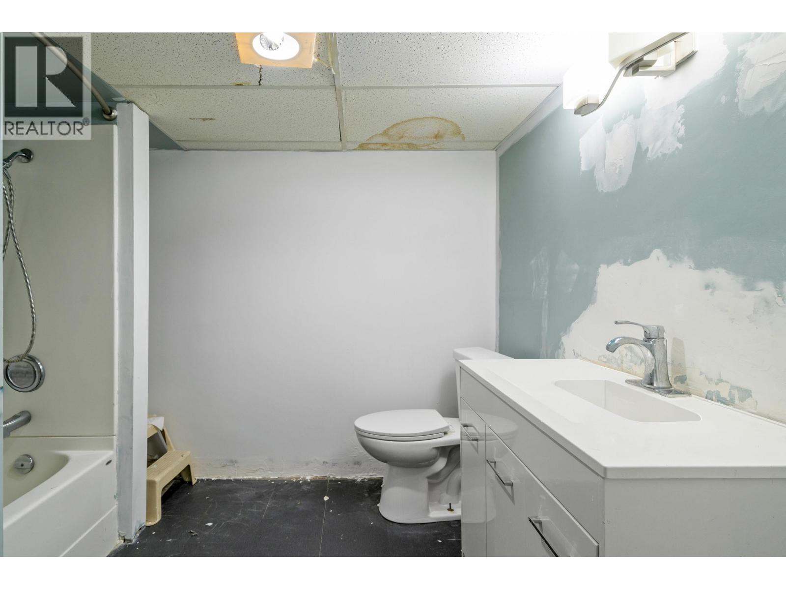 360 SEAFORTH CRESCENT, Coquitlam