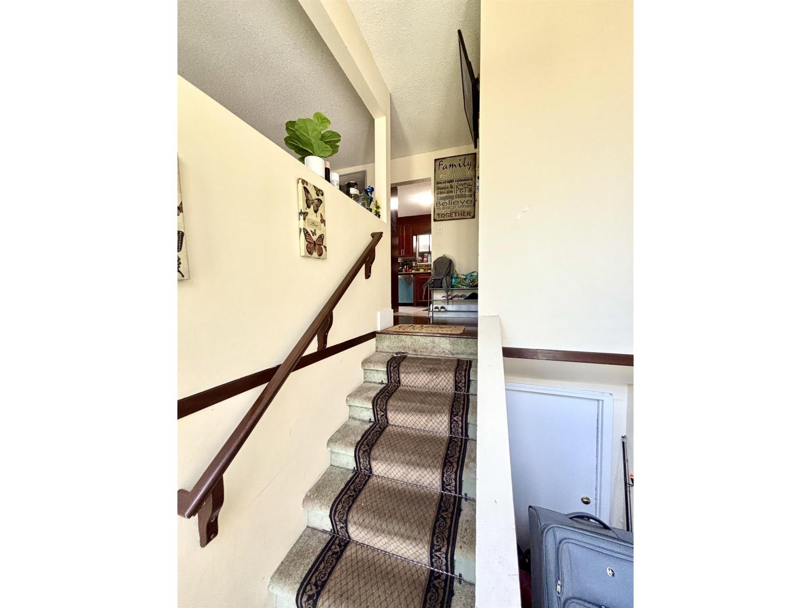 14863 87A Avenue - photo 2