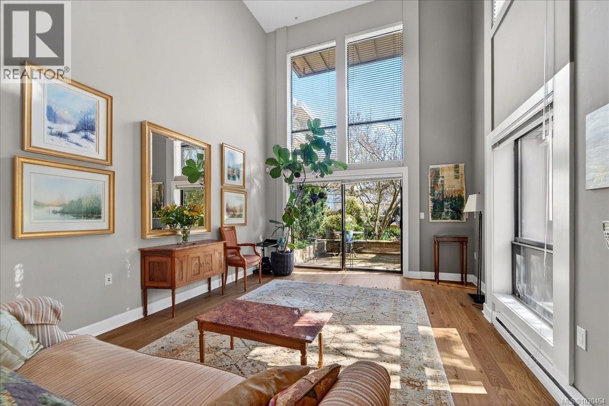 111 880 Short Street - main photo