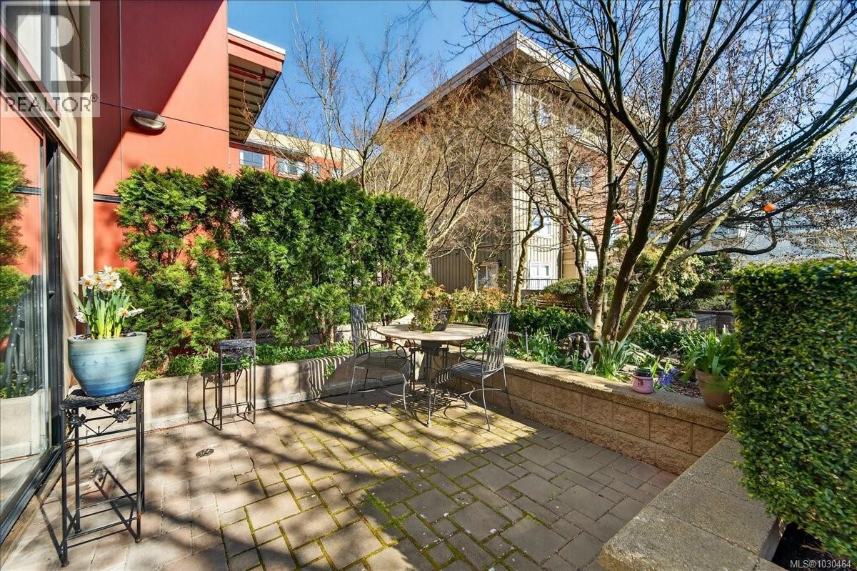 111 880 Short Street - photo 2