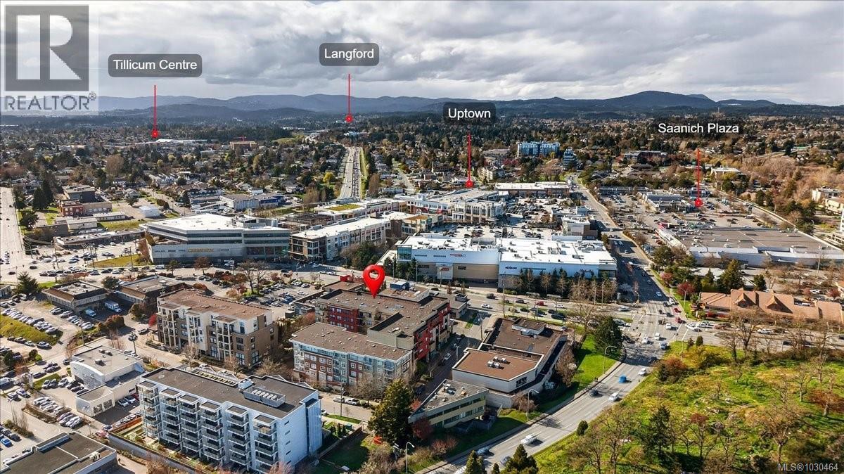 111 880 Short St, Saanich