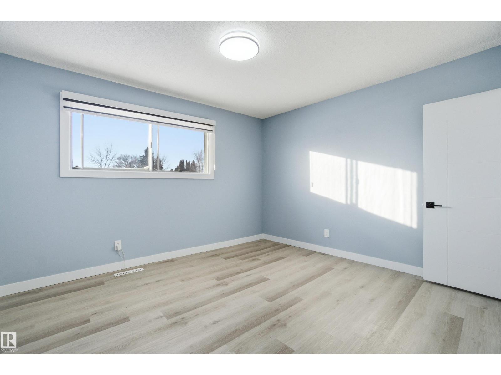 5208 90 AV NW, Edmonton