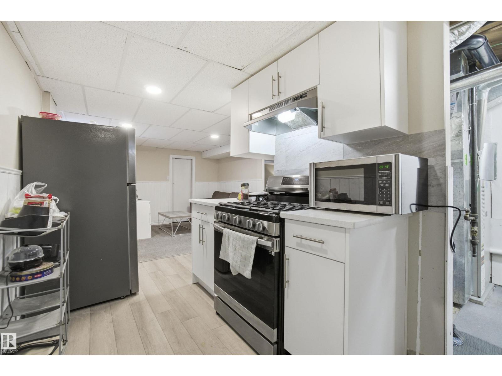 5208 90 AV NW, Edmonton