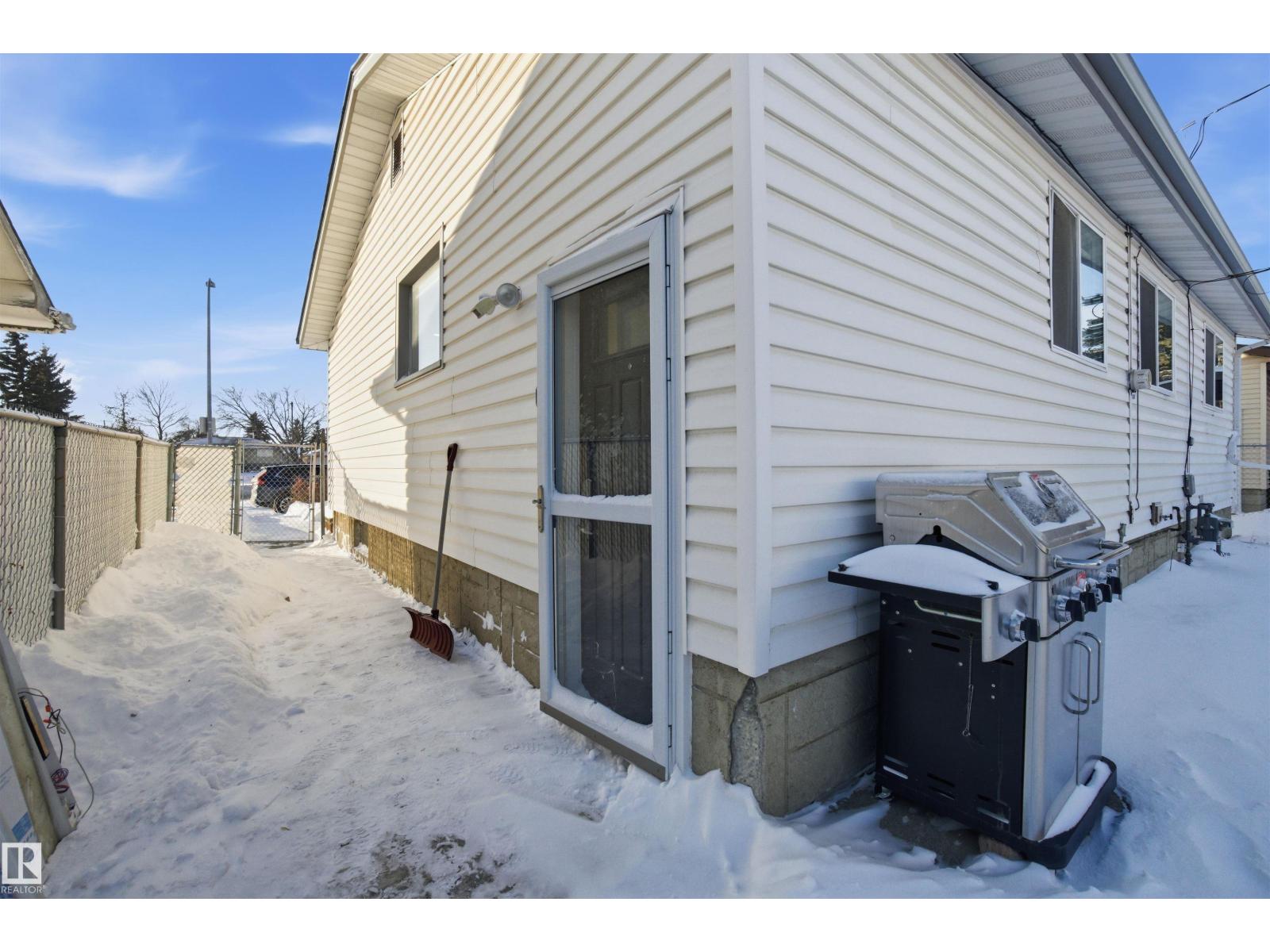 5208 90 AV NW, Edmonton