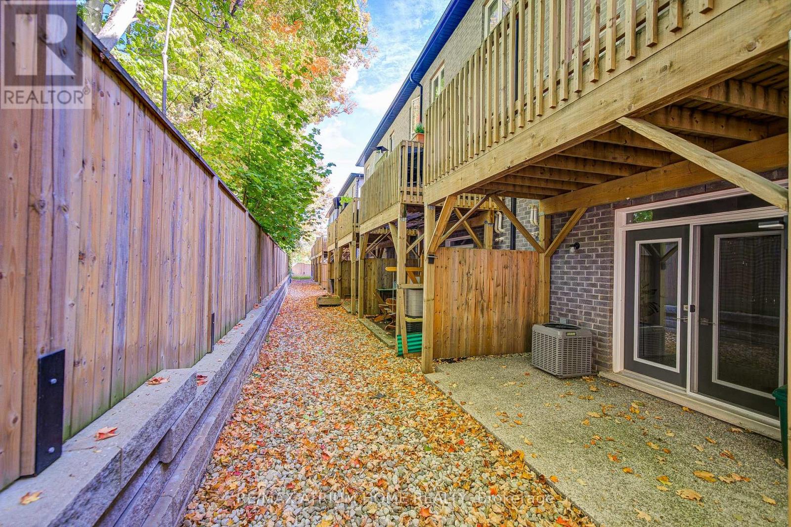 #2 111 WILSON STREET E - 25