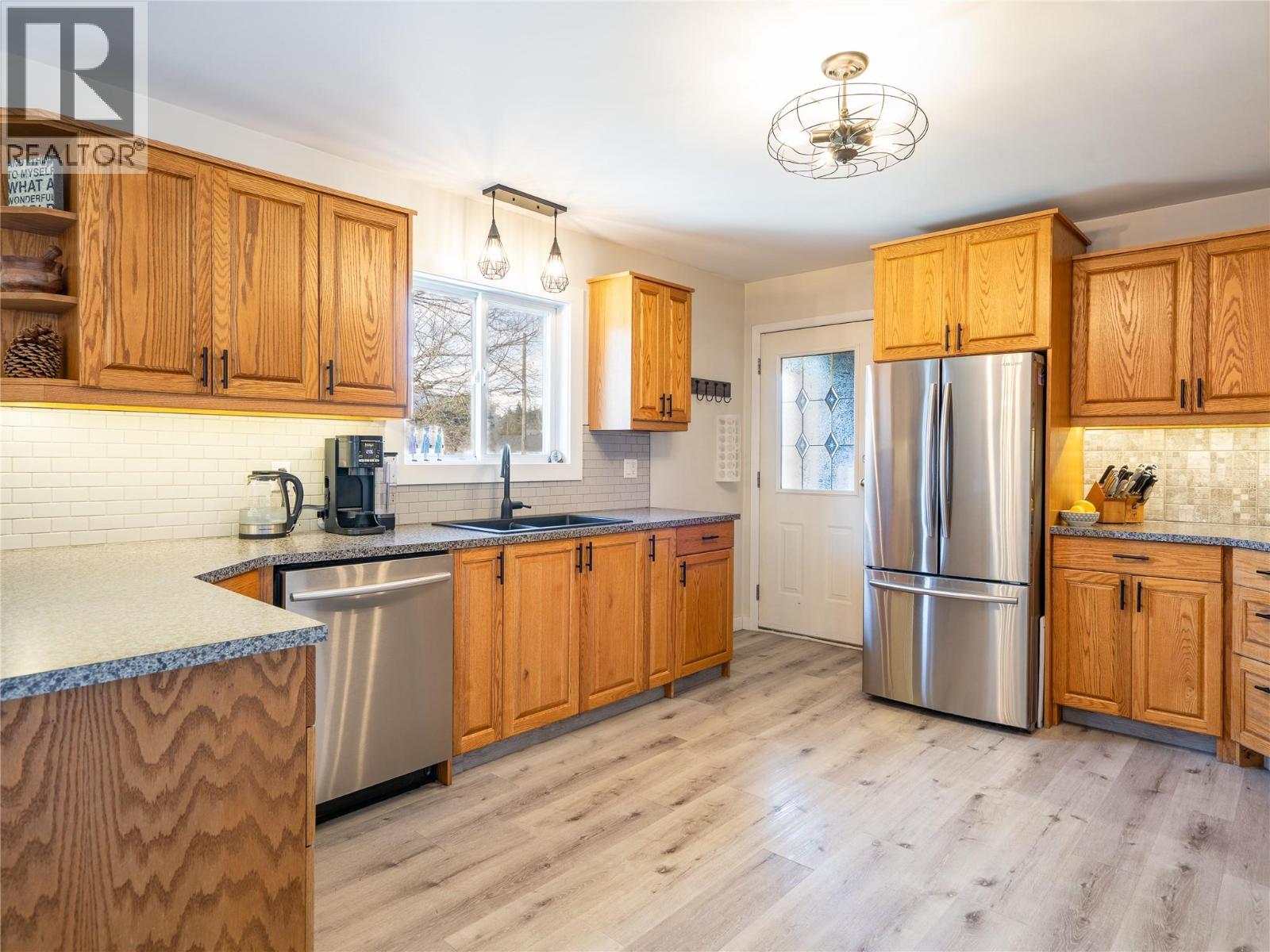 1669 Hiob Road, Revelstoke