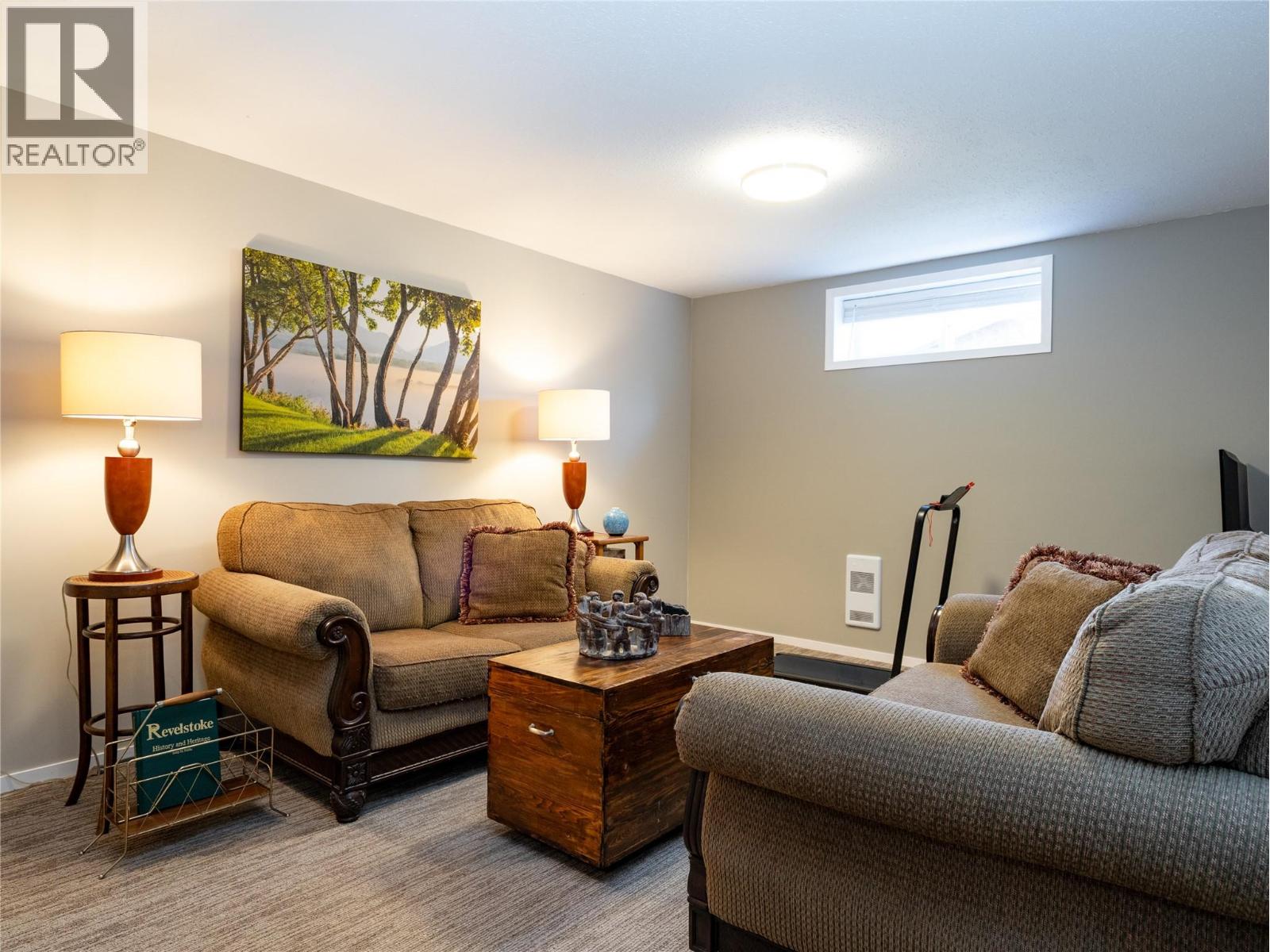 1669 Hiob Road, Revelstoke