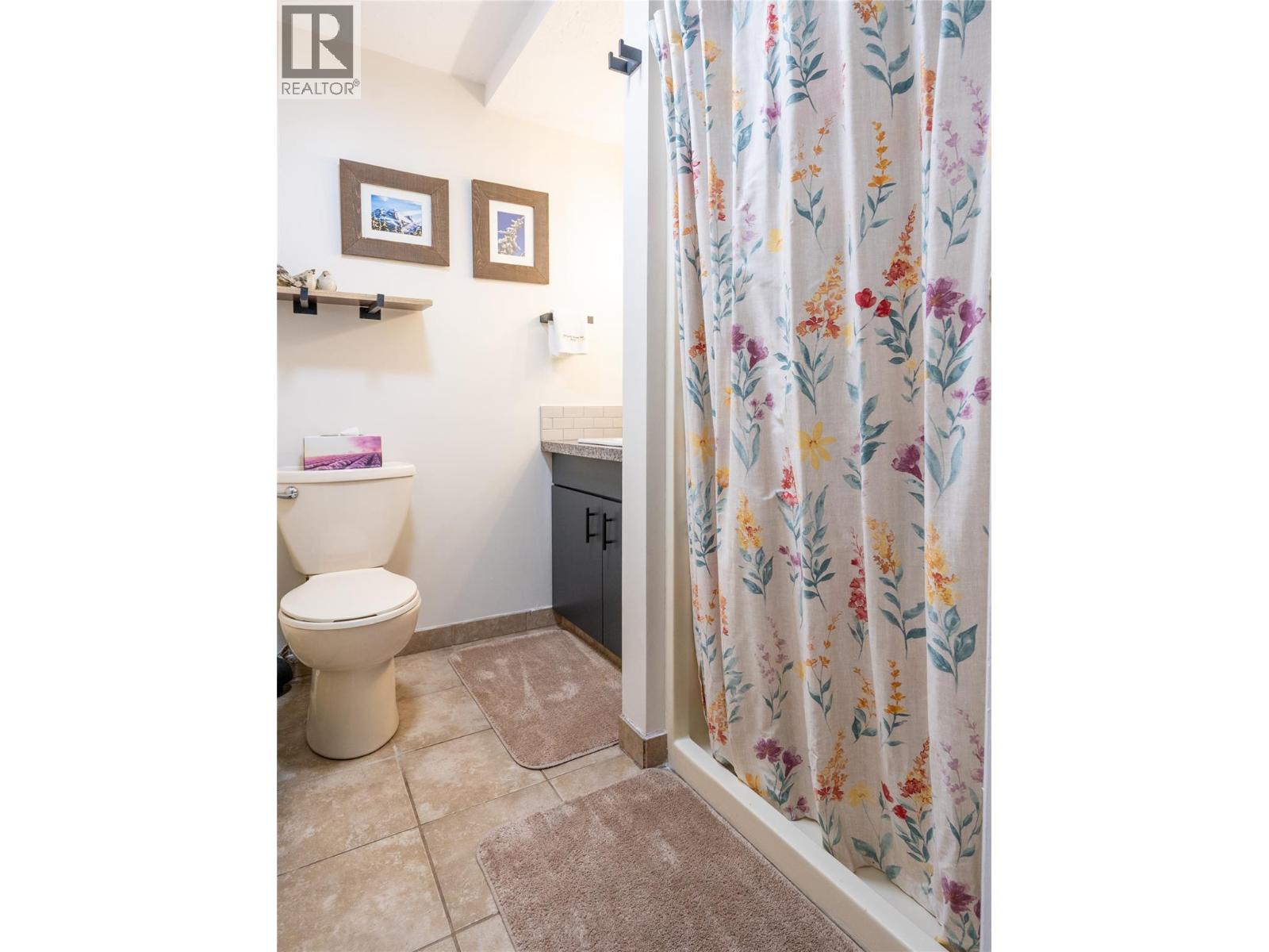 1669 Hiob Road, Revelstoke