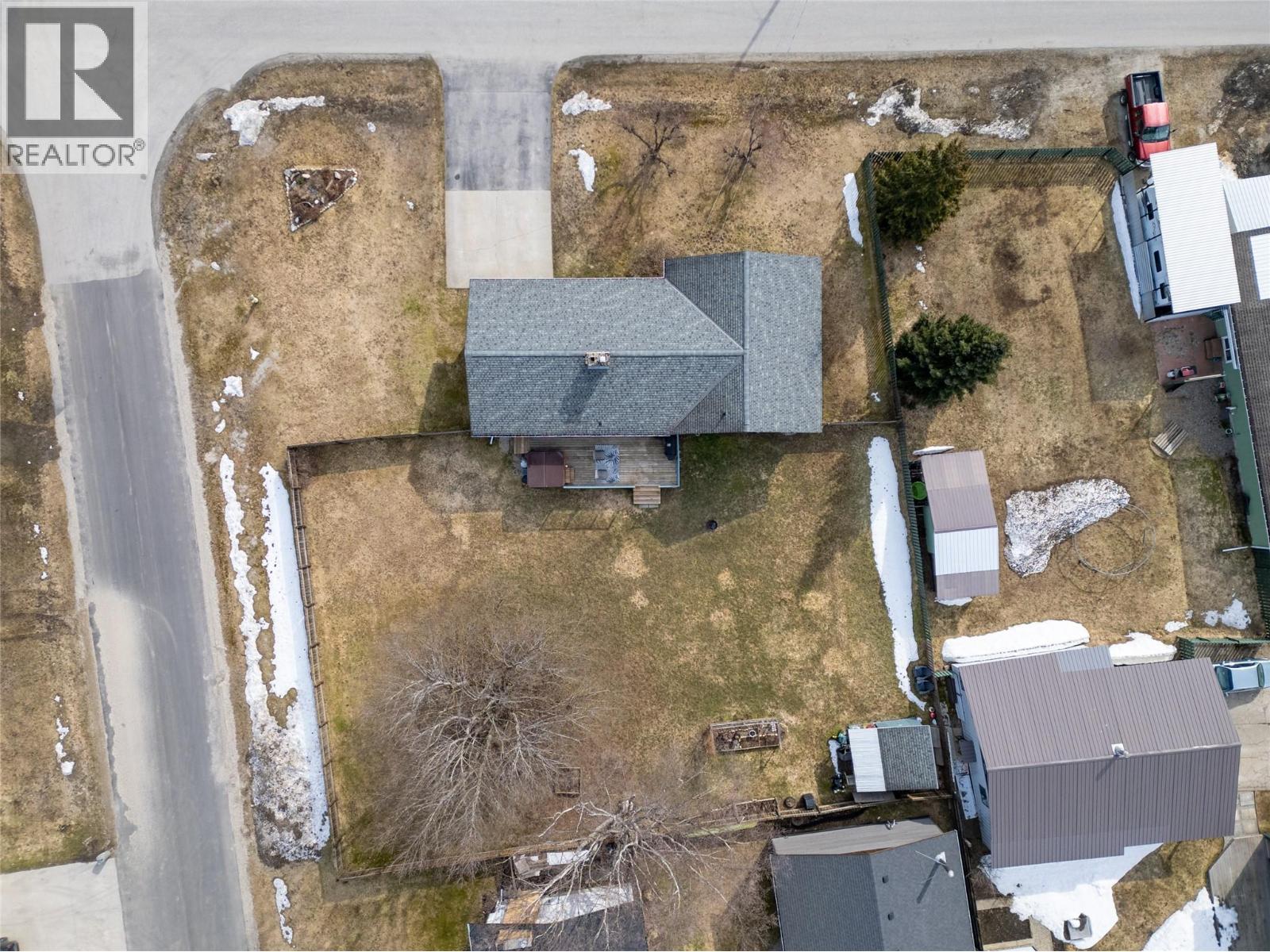 1669 Hiob Road, Revelstoke