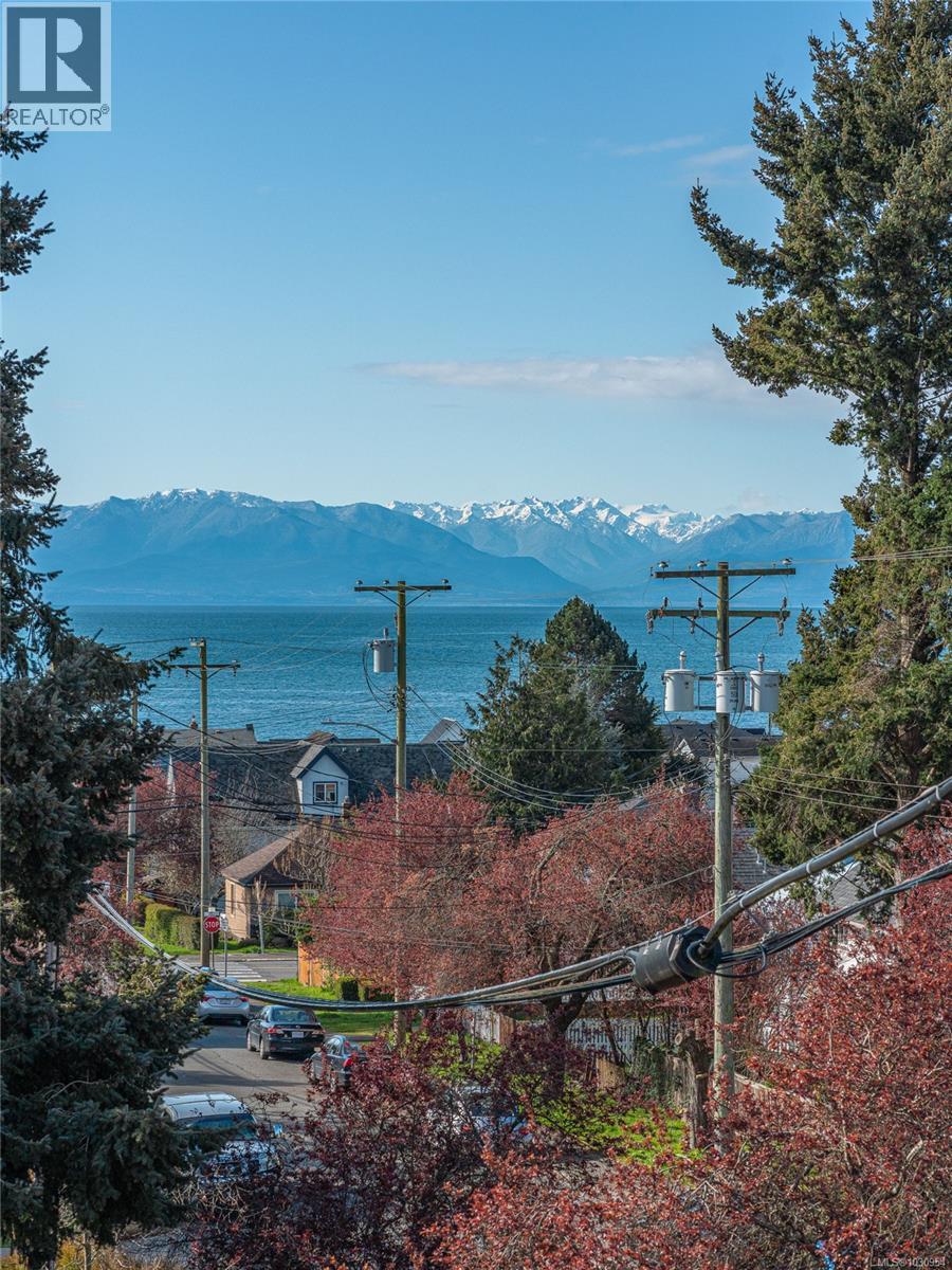 308 1351 Esquimalt Rd, Esquimalt