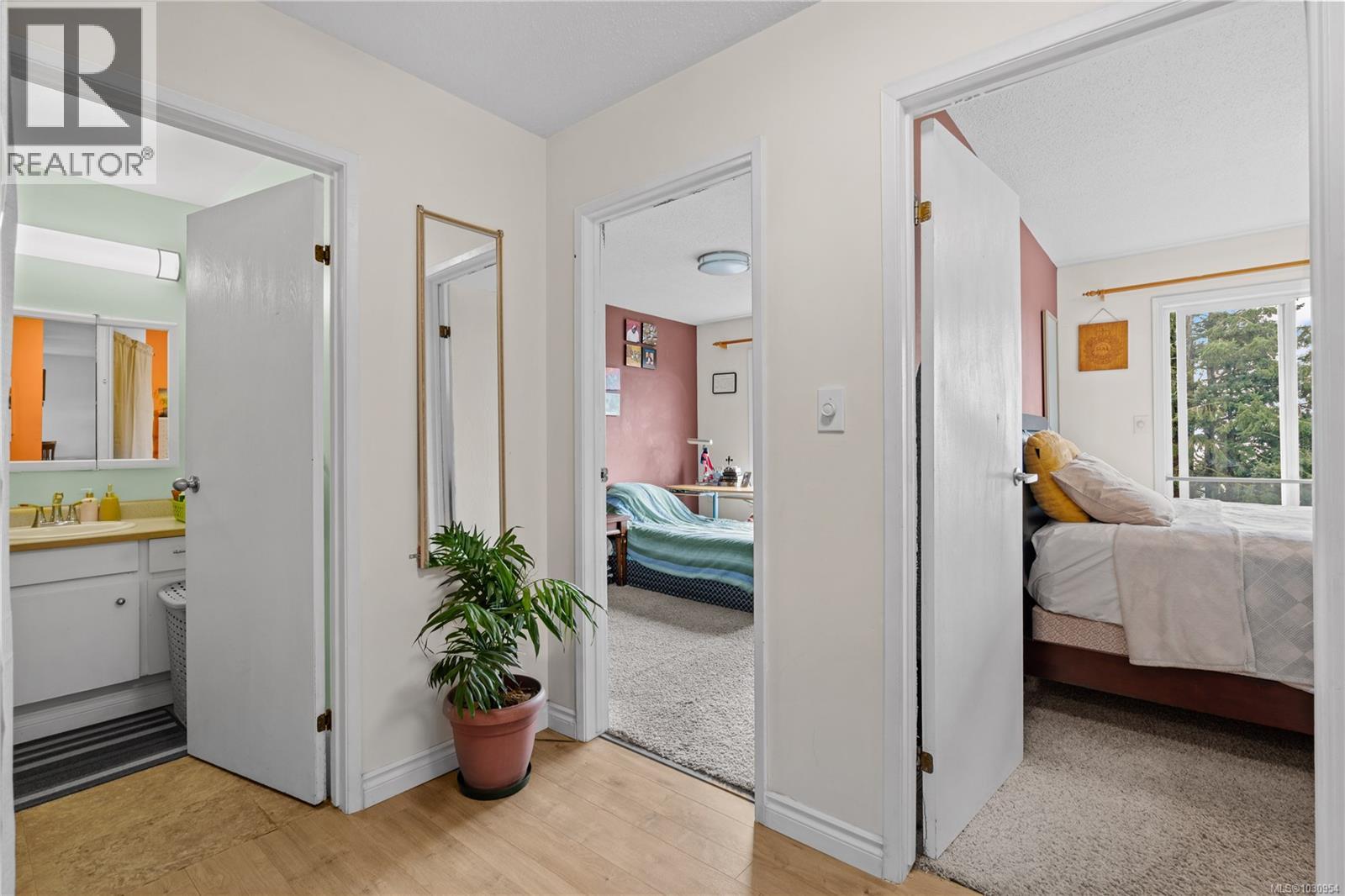 308 1351 Esquimalt Rd, Esquimalt