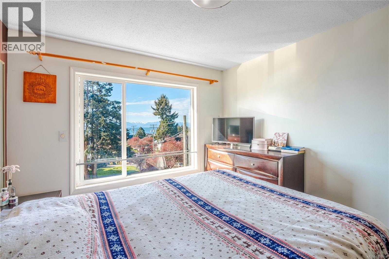 308 1351 Esquimalt Rd, Esquimalt