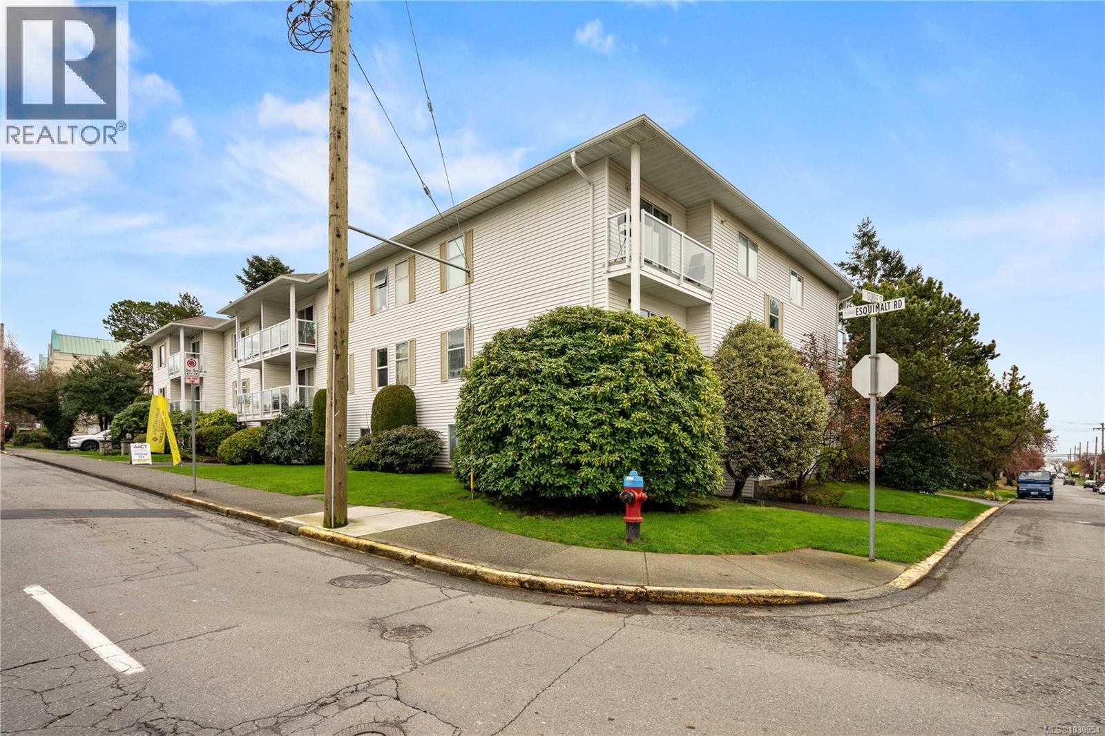 308 1351 Esquimalt Rd, Esquimalt