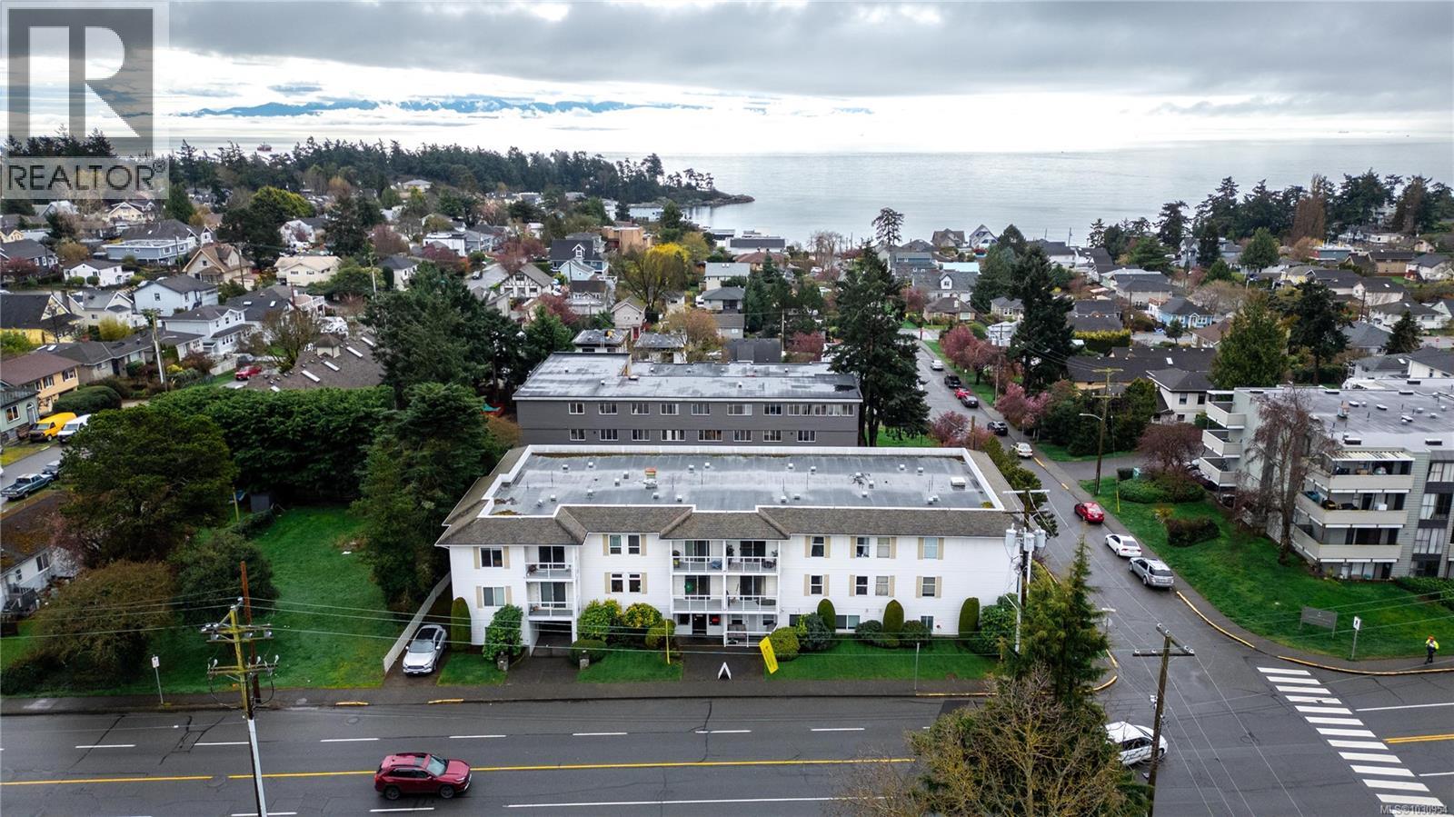 308 1351 Esquimalt Rd, Esquimalt