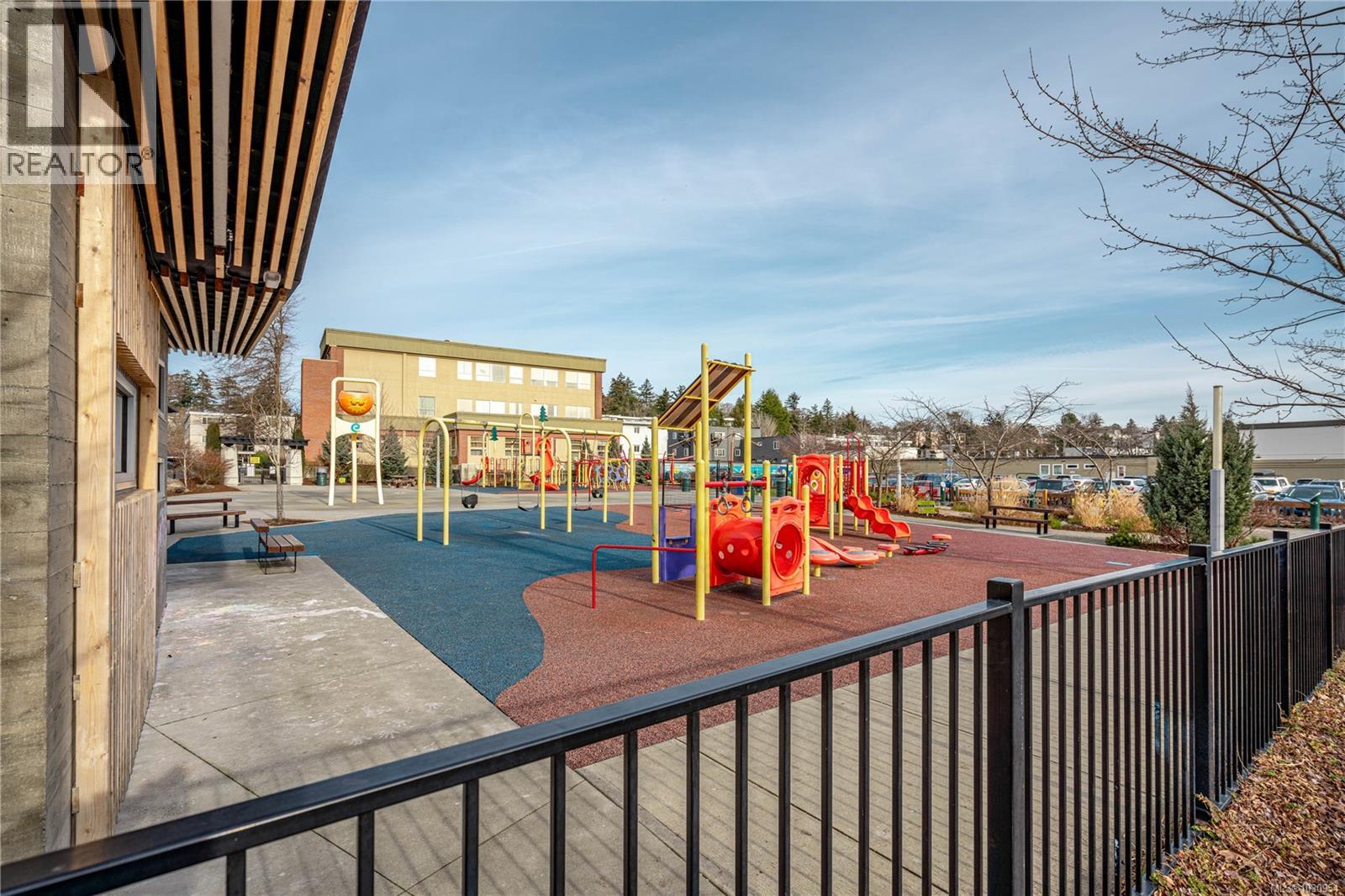 308 1351 Esquimalt Rd, Esquimalt