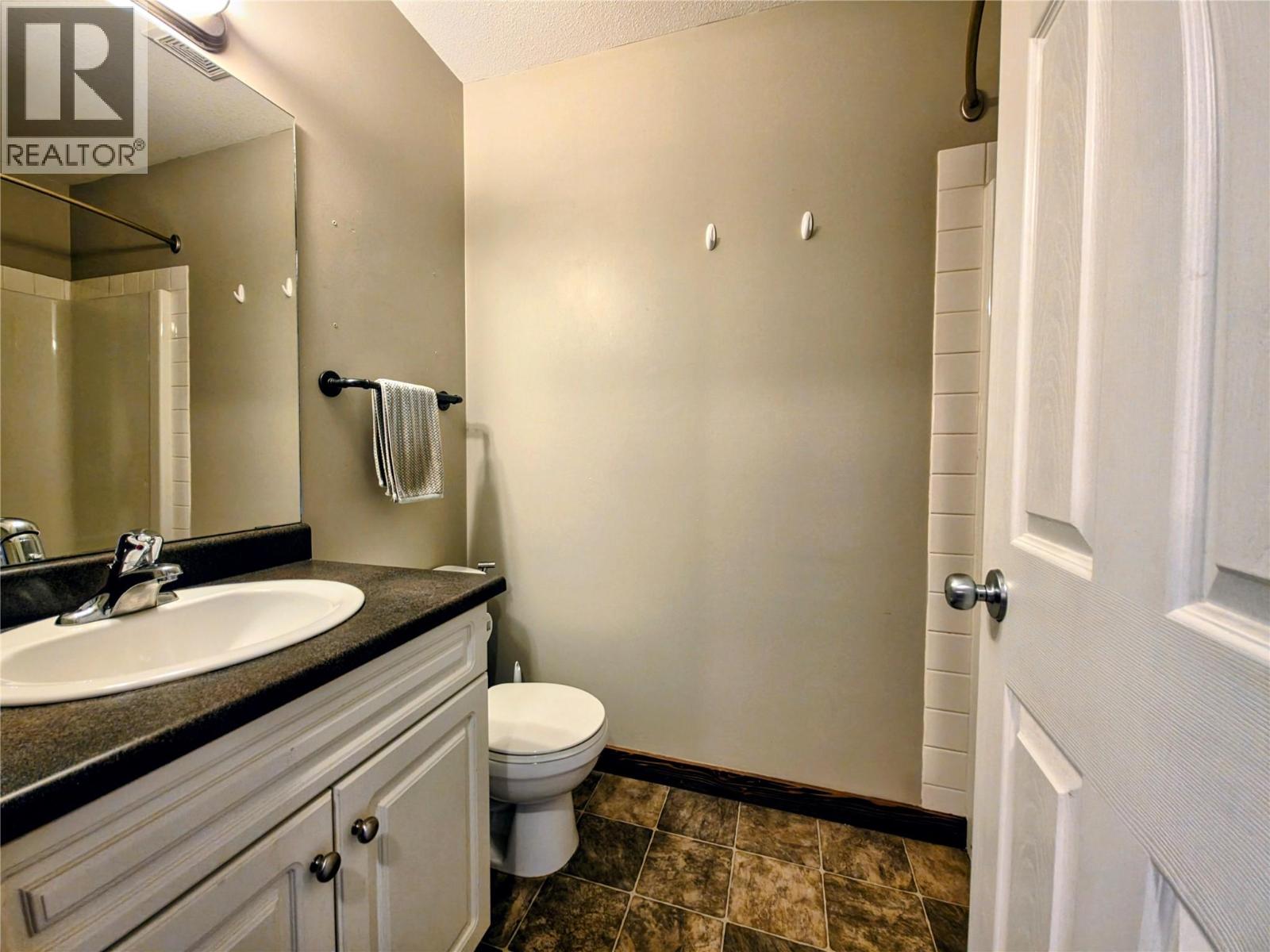 701 200 BLACK FOREST Trail, Invermere