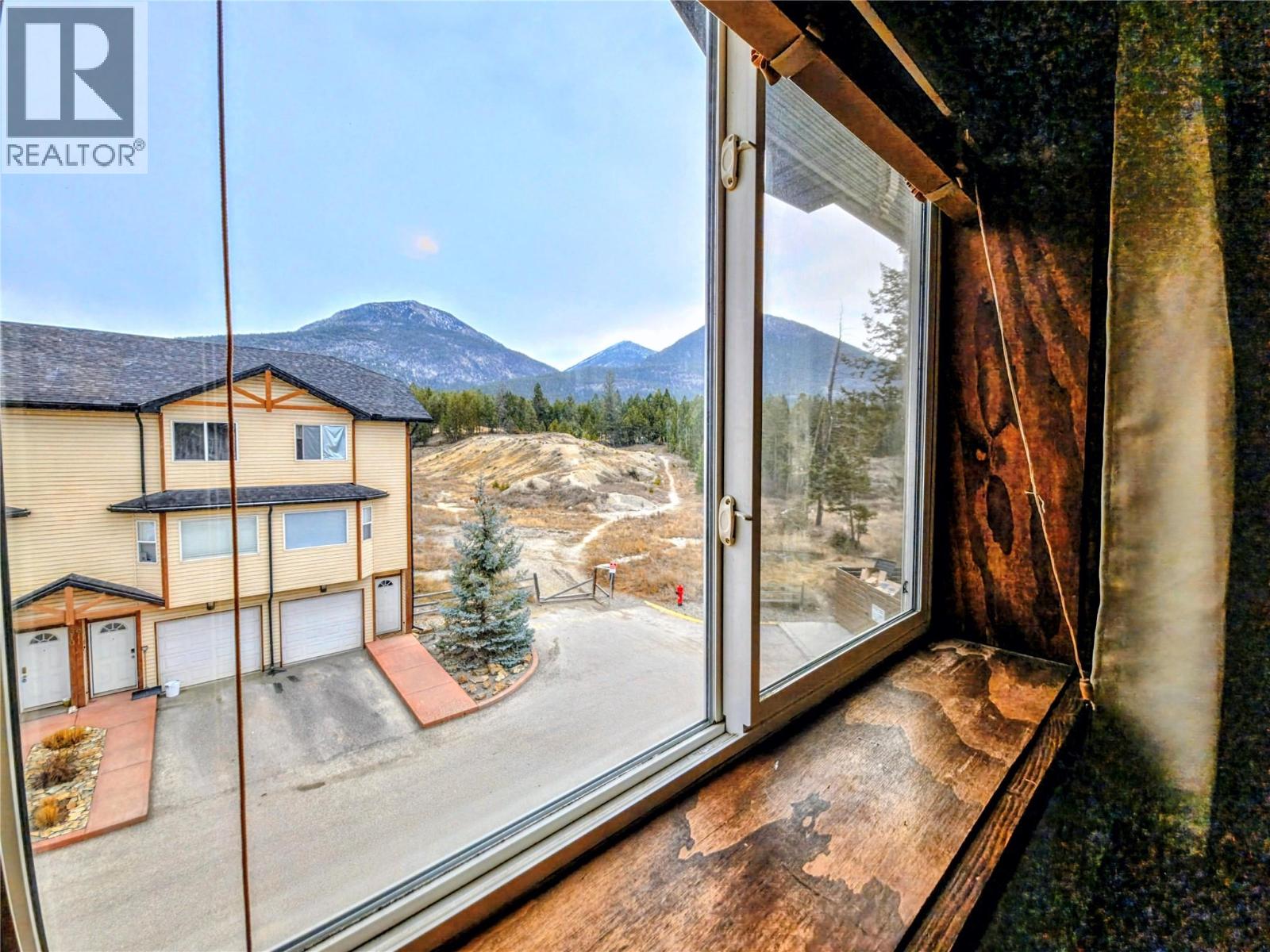 701 200 BLACK FOREST Trail, Invermere
