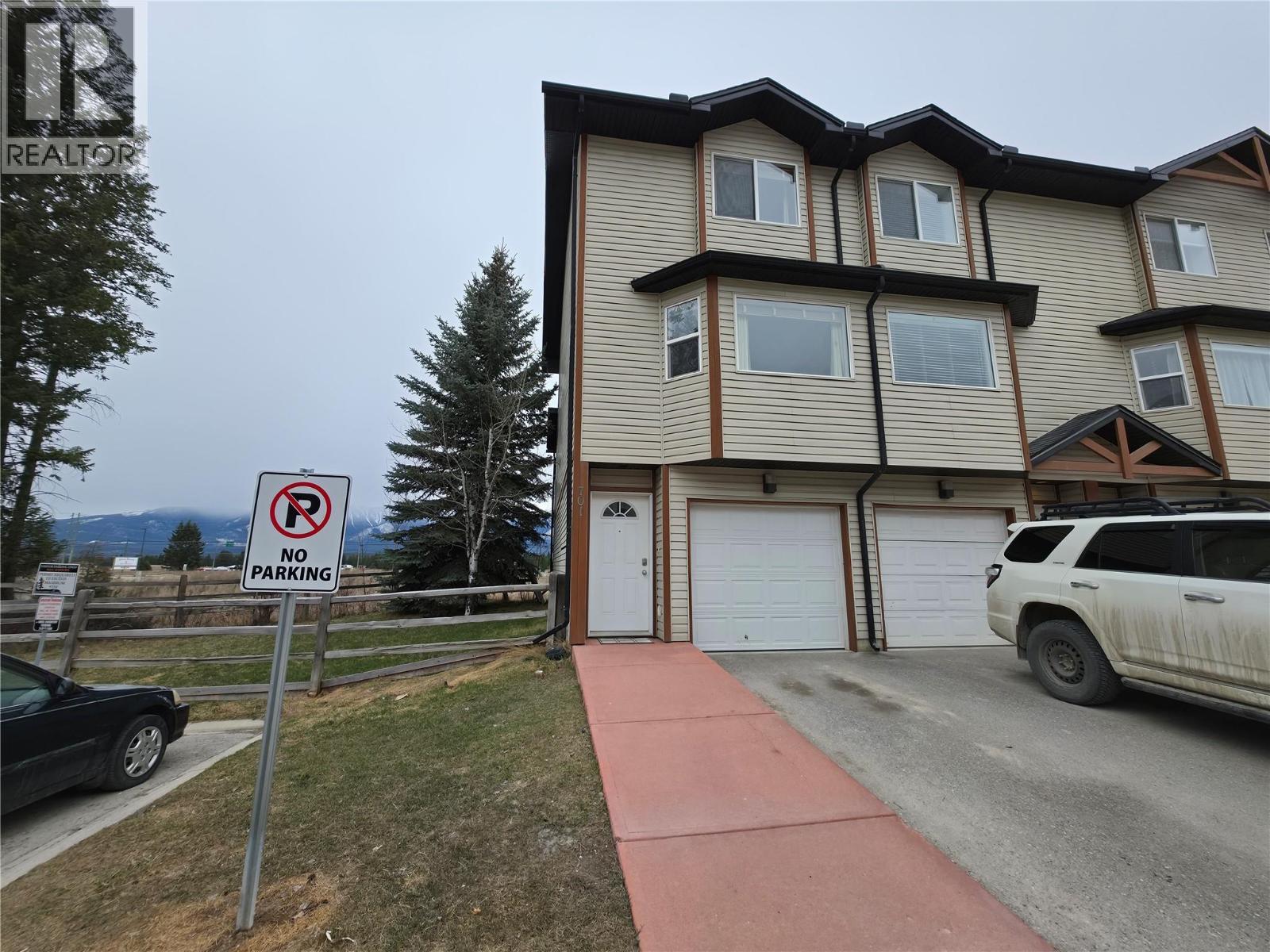 701 200 BLACK FOREST Trail, Invermere
