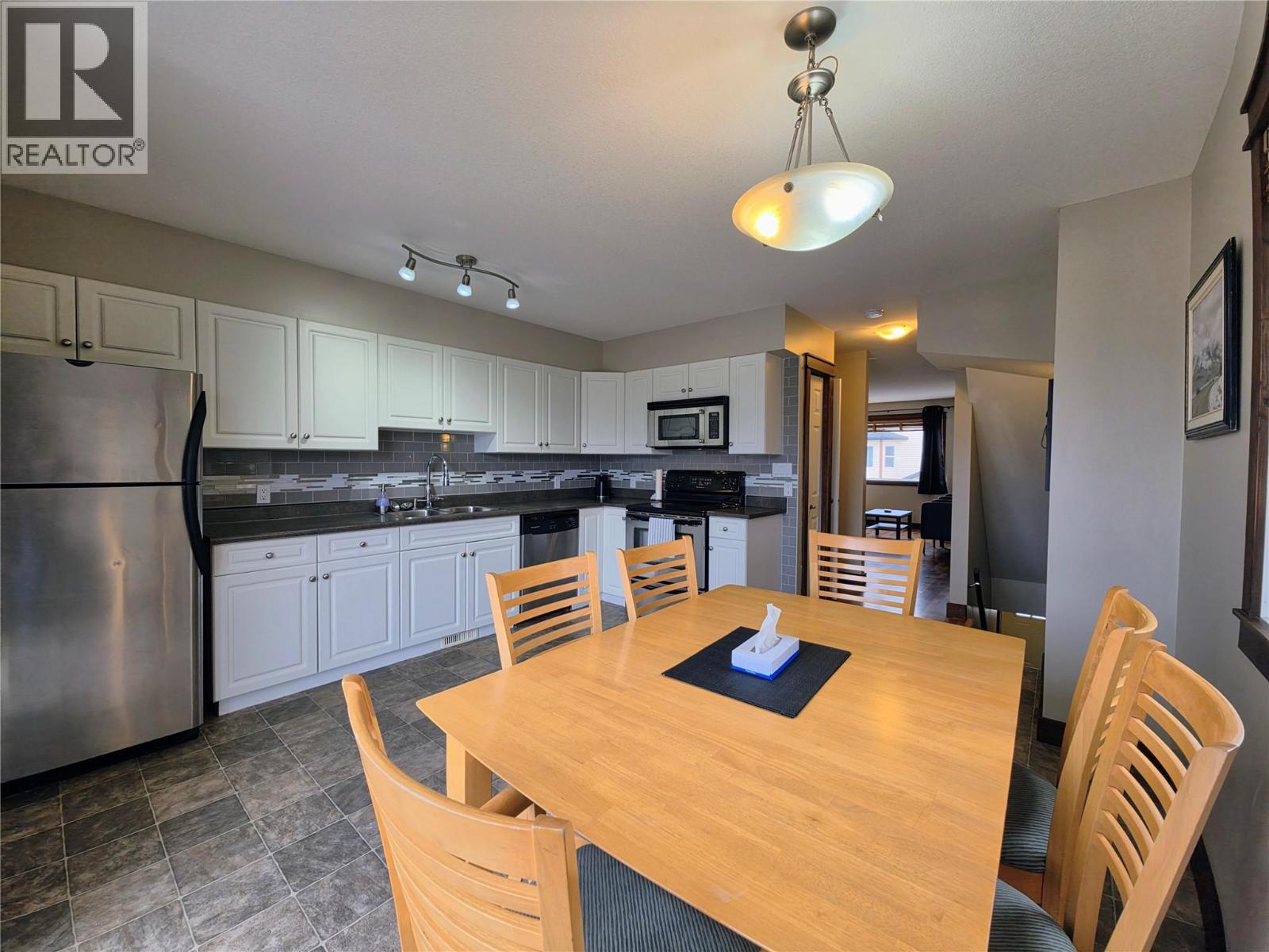 701 200 BLACK FOREST Trail, Invermere