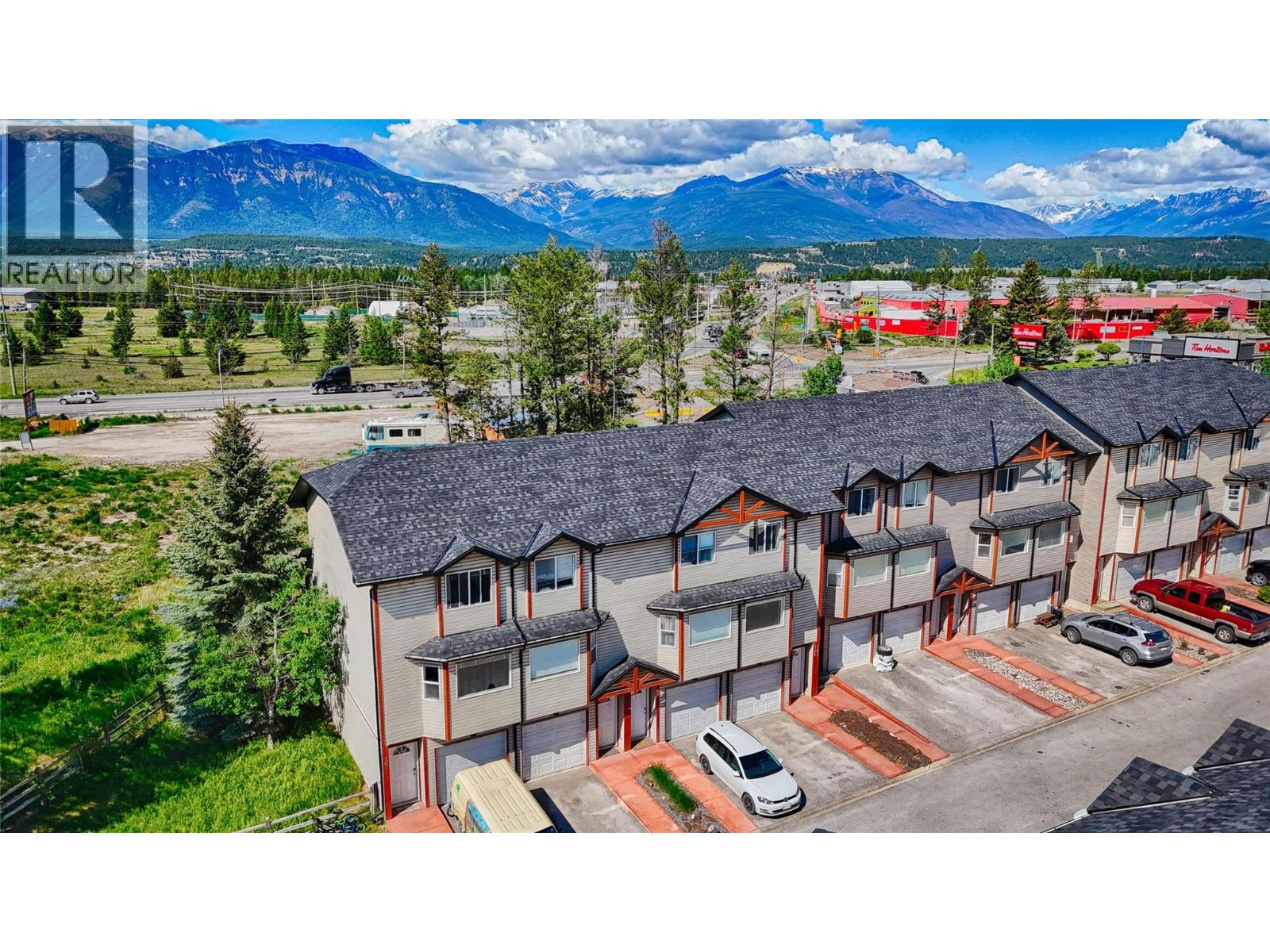 701 200 BLACK FOREST Trail, Invermere