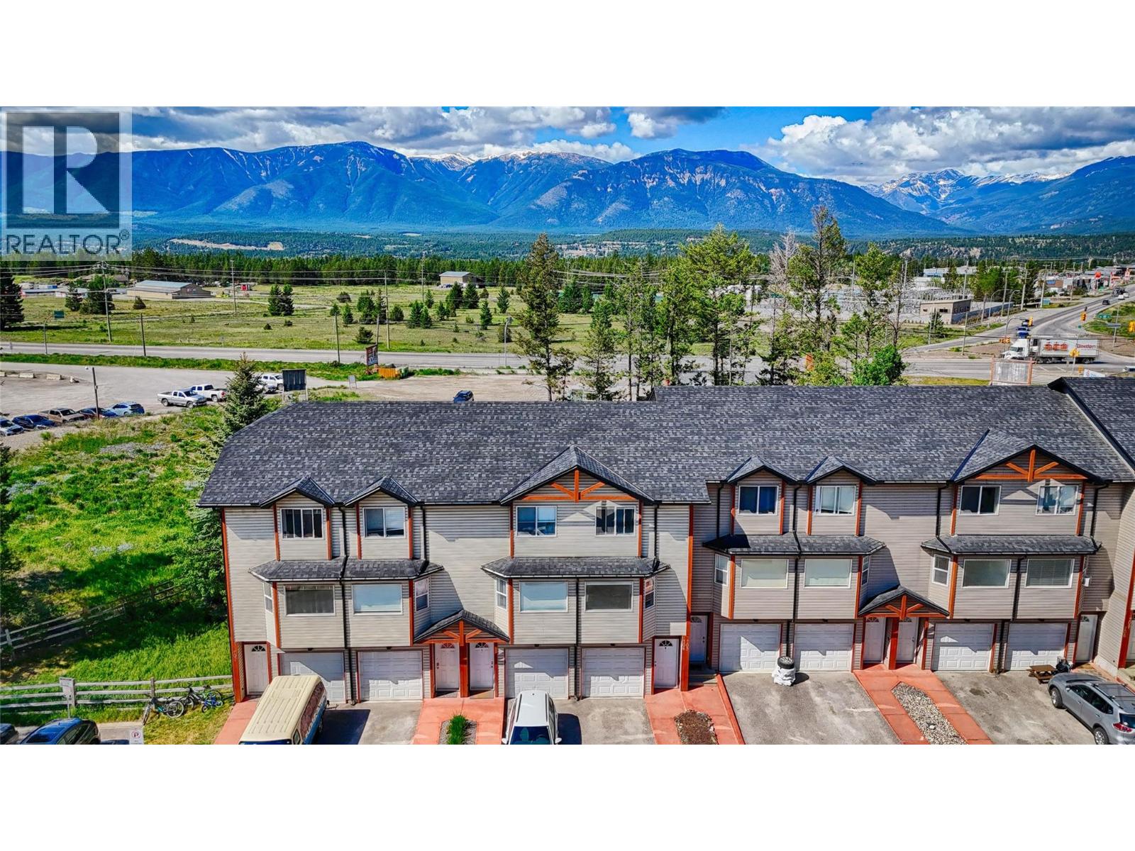 701 200 BLACK FOREST Trail, Invermere