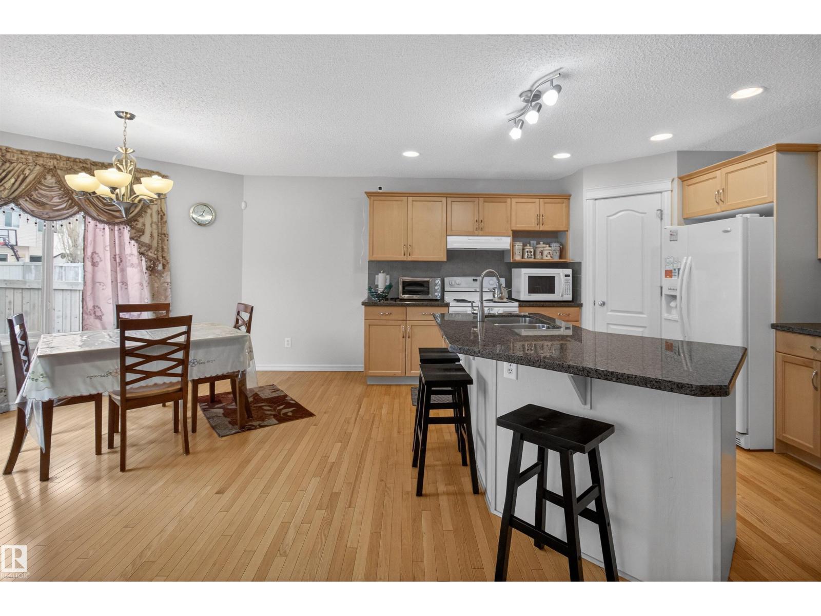 20707 56 AV NW, Edmonton