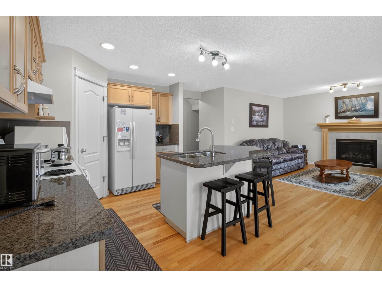 20707 56 AV NW, Edmonton