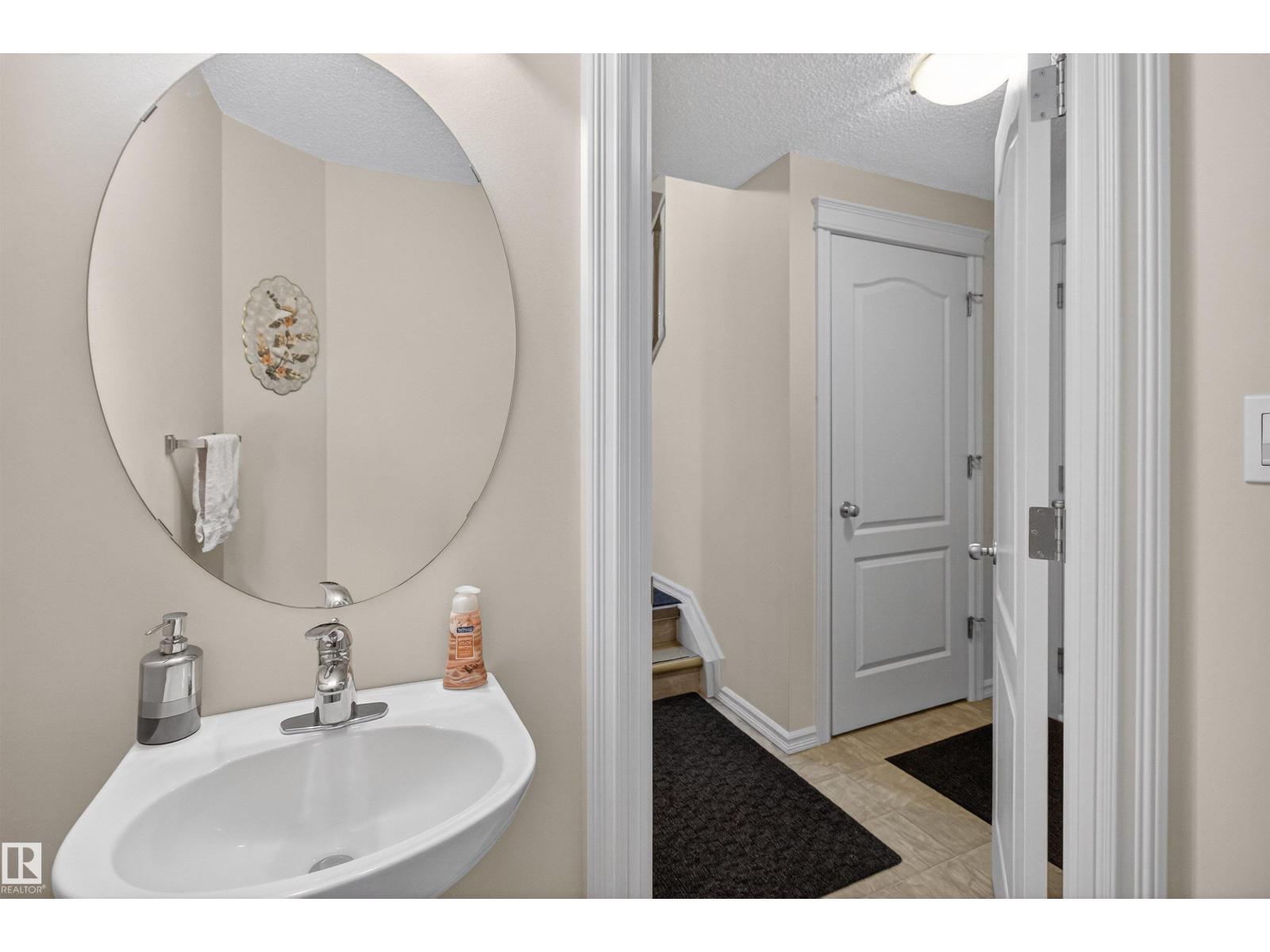 20707 56 AV NW, Edmonton