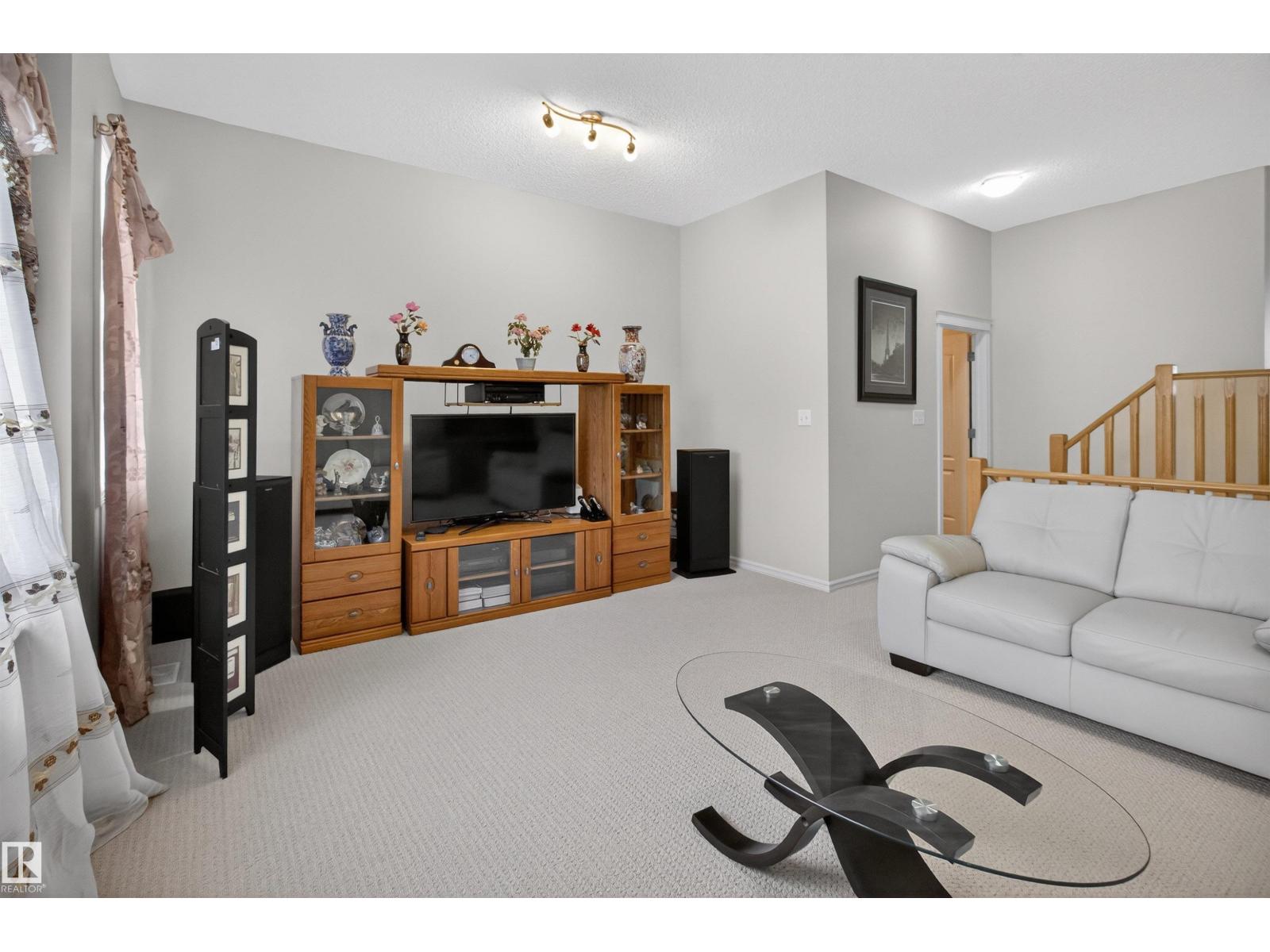 20707 56 AV NW, Edmonton