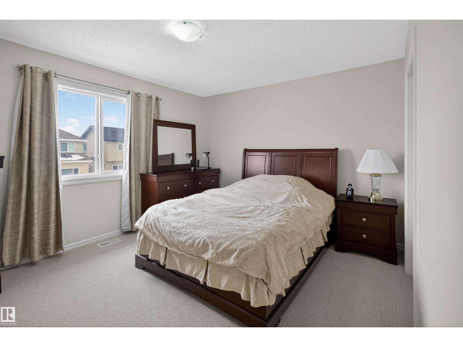 20707 56 AV NW, Edmonton