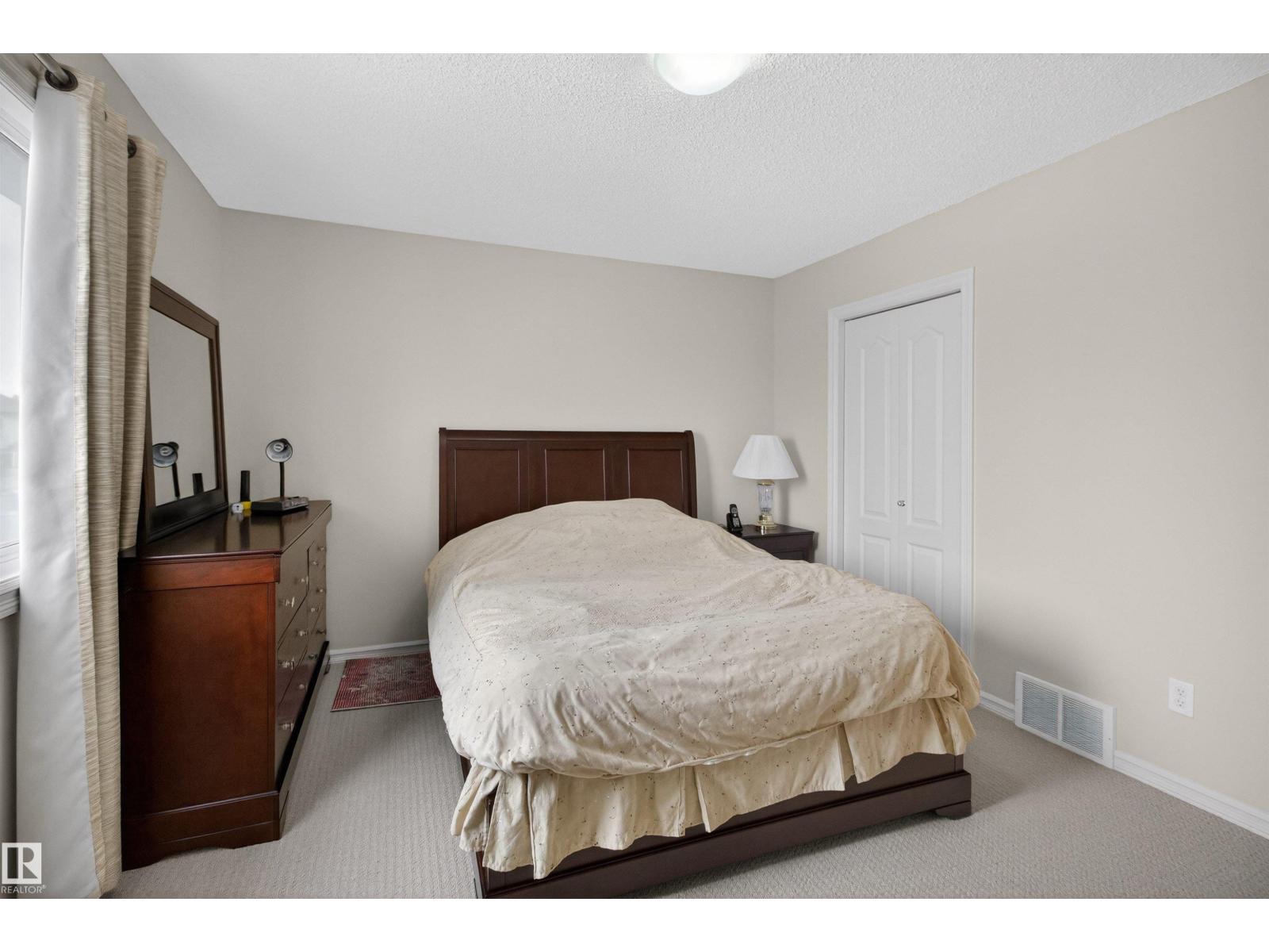 20707 56 AV NW, Edmonton