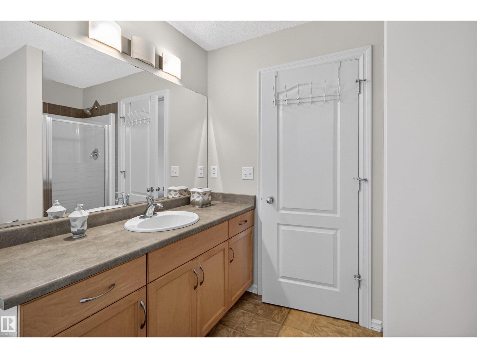 20707 56 AV NW, Edmonton