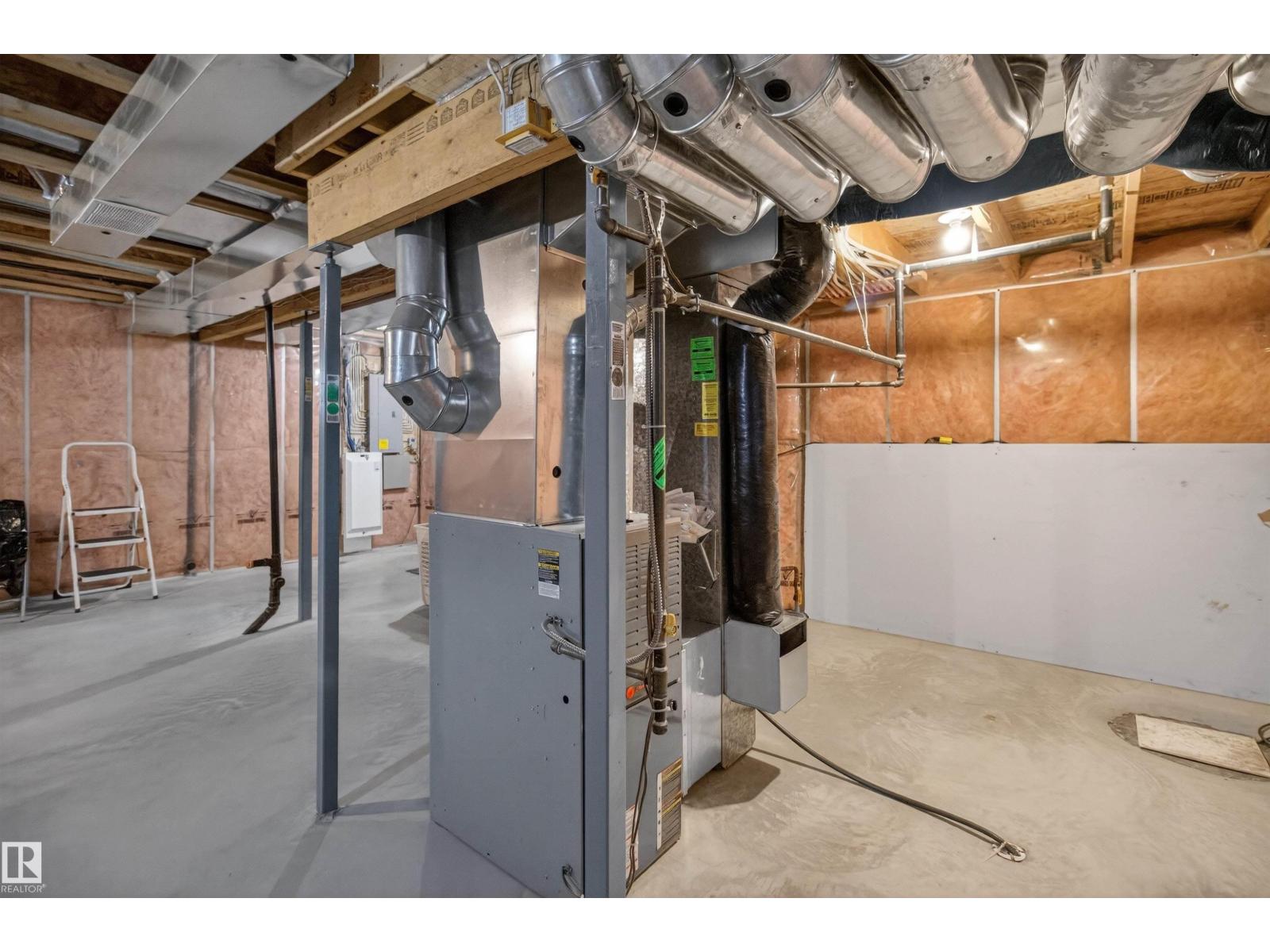 20707 56 AV NW, Edmonton