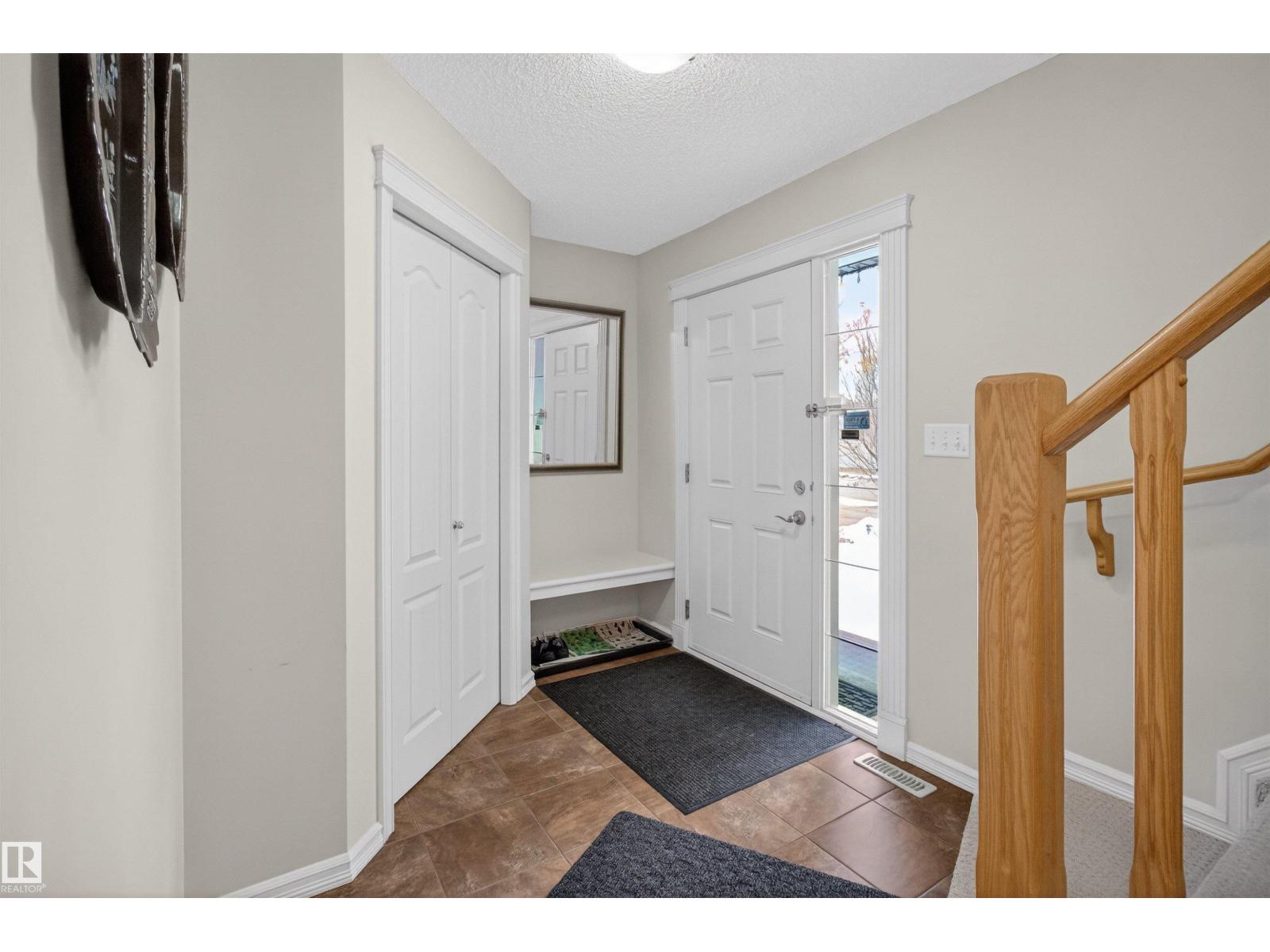 20707 56 AV NW, Edmonton