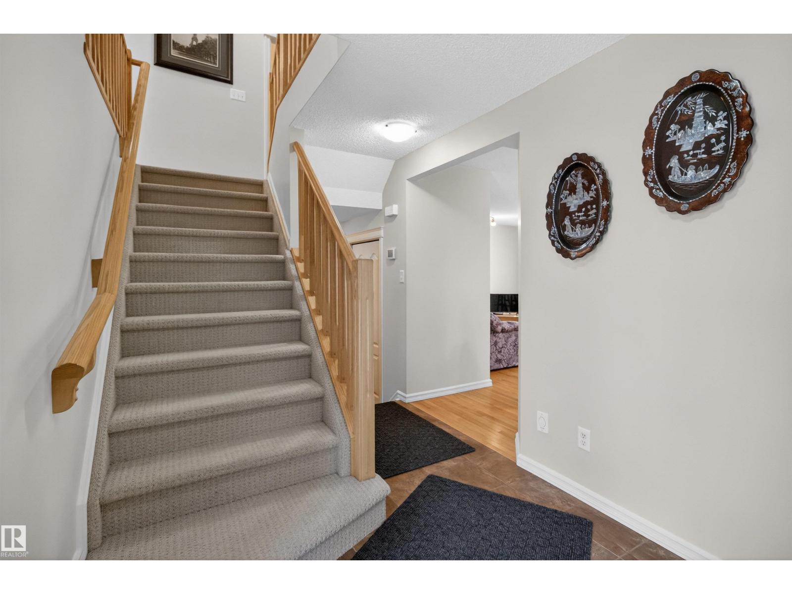 20707 56 AV NW, Edmonton