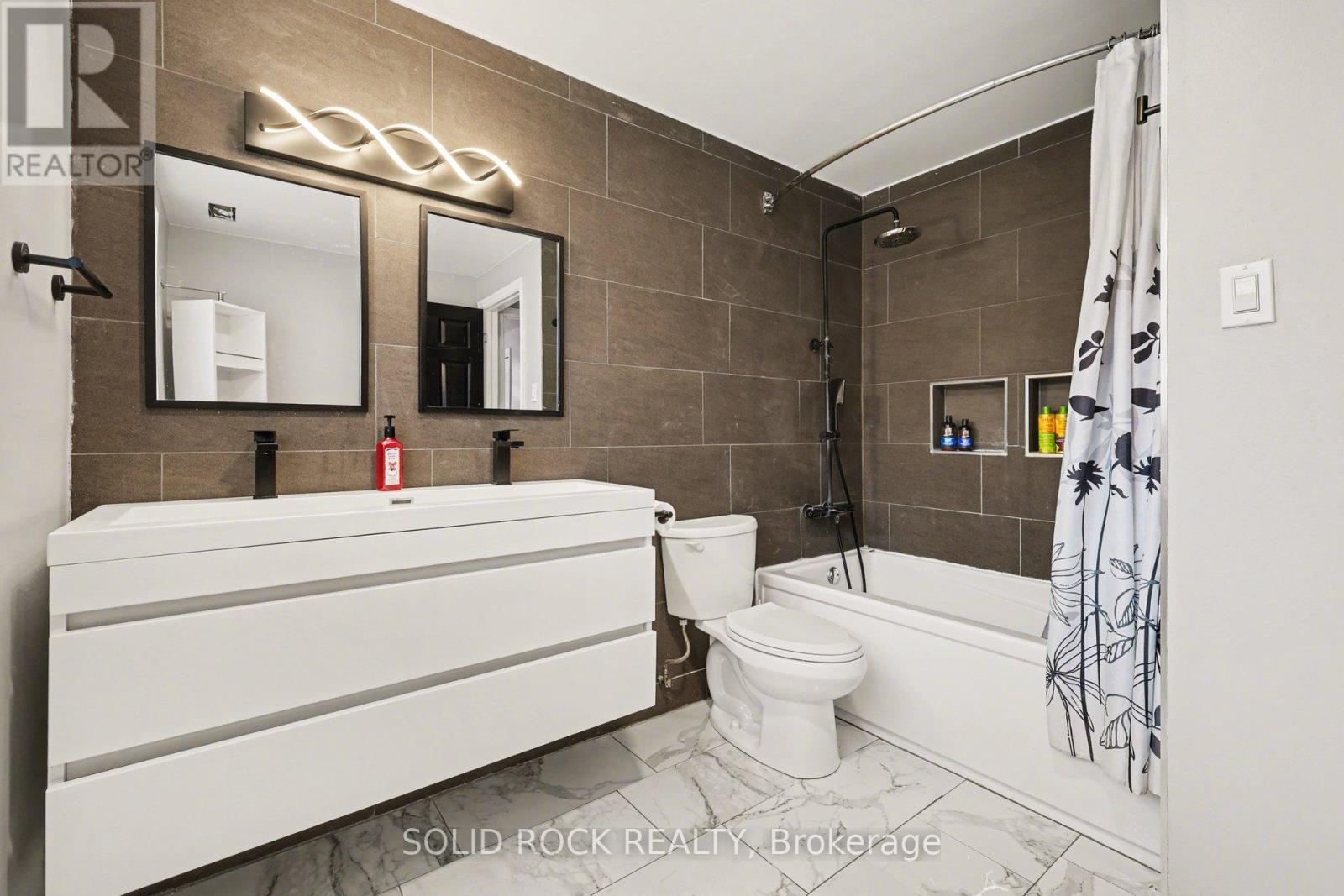 7 LEEDS STREET - 29